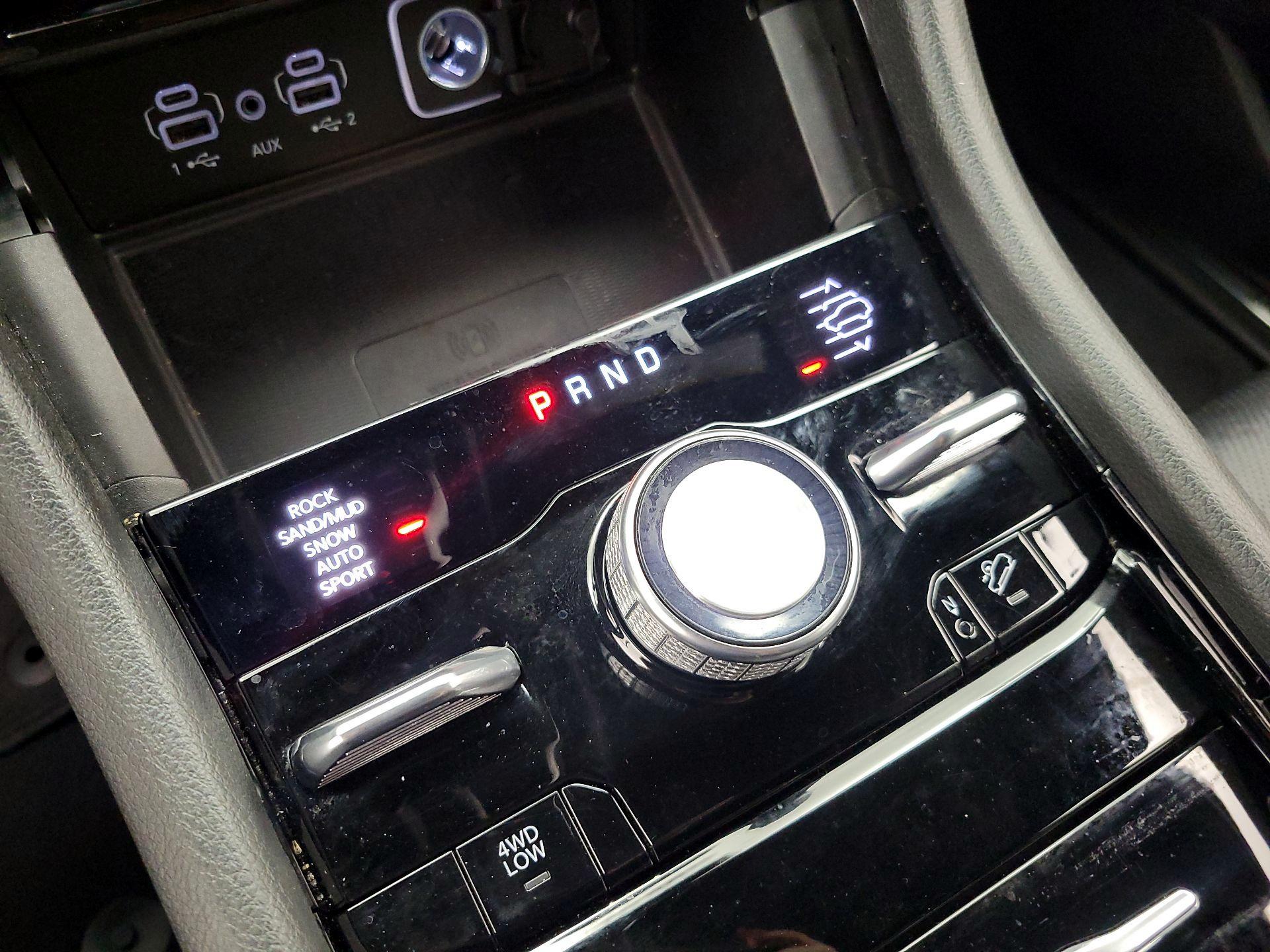 Thumbnail: 2023 Jeep Grand Cherokee - 18