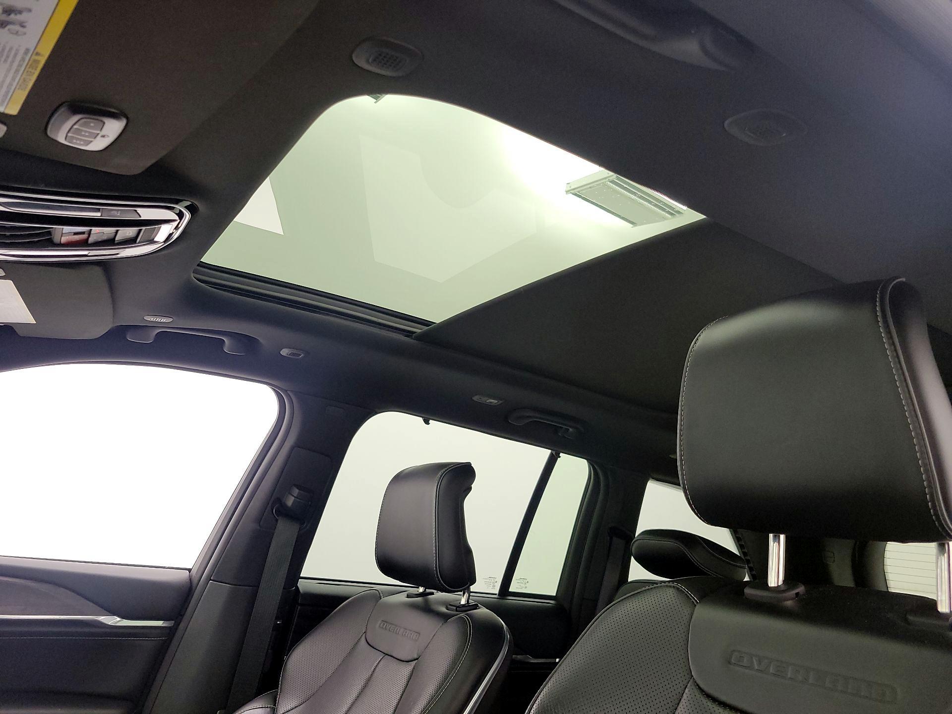 Thumbnail: 2023 Jeep Grand Cherokee - 20