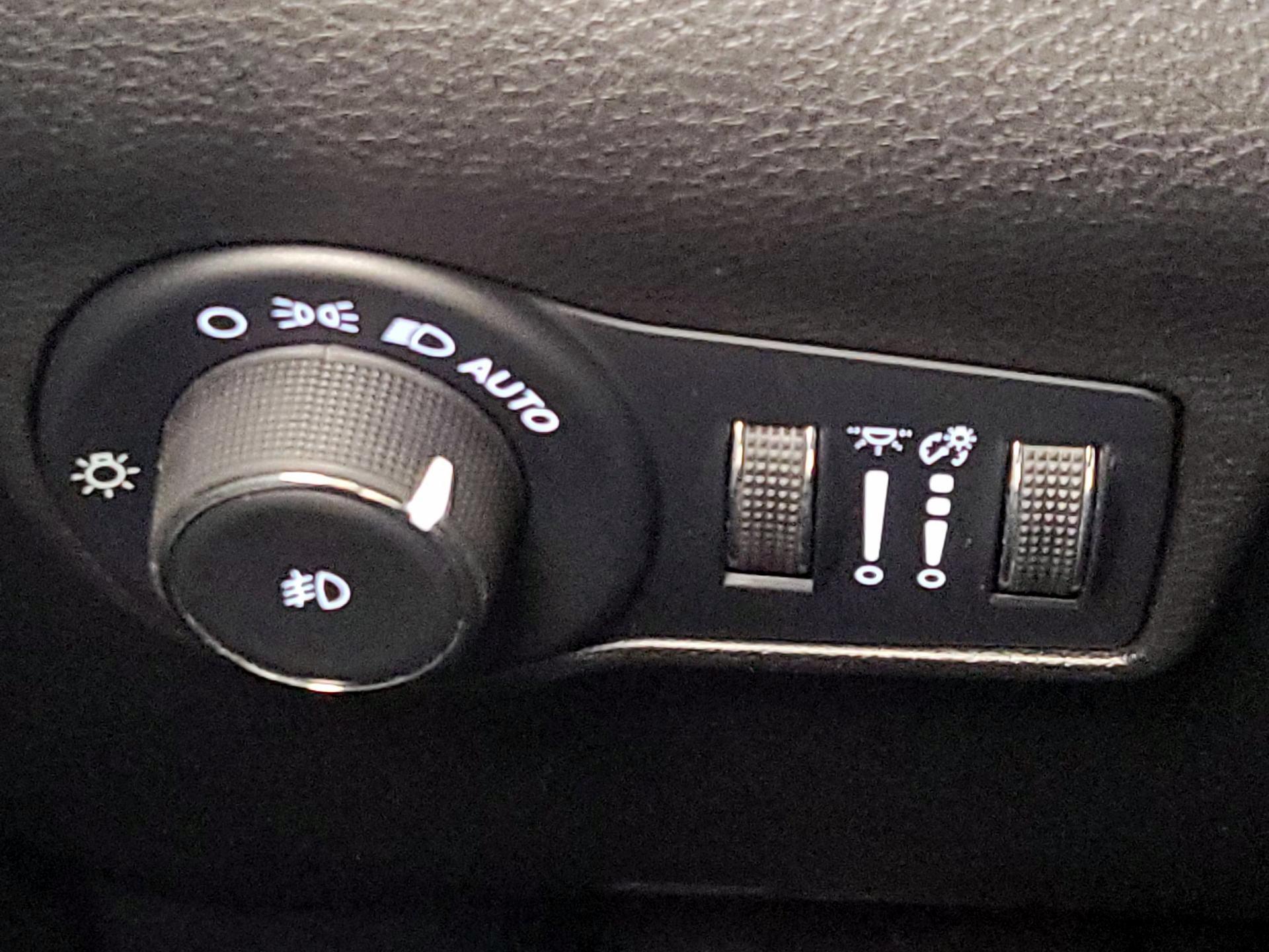 Thumbnail: 2022 Jeep Compass - 13