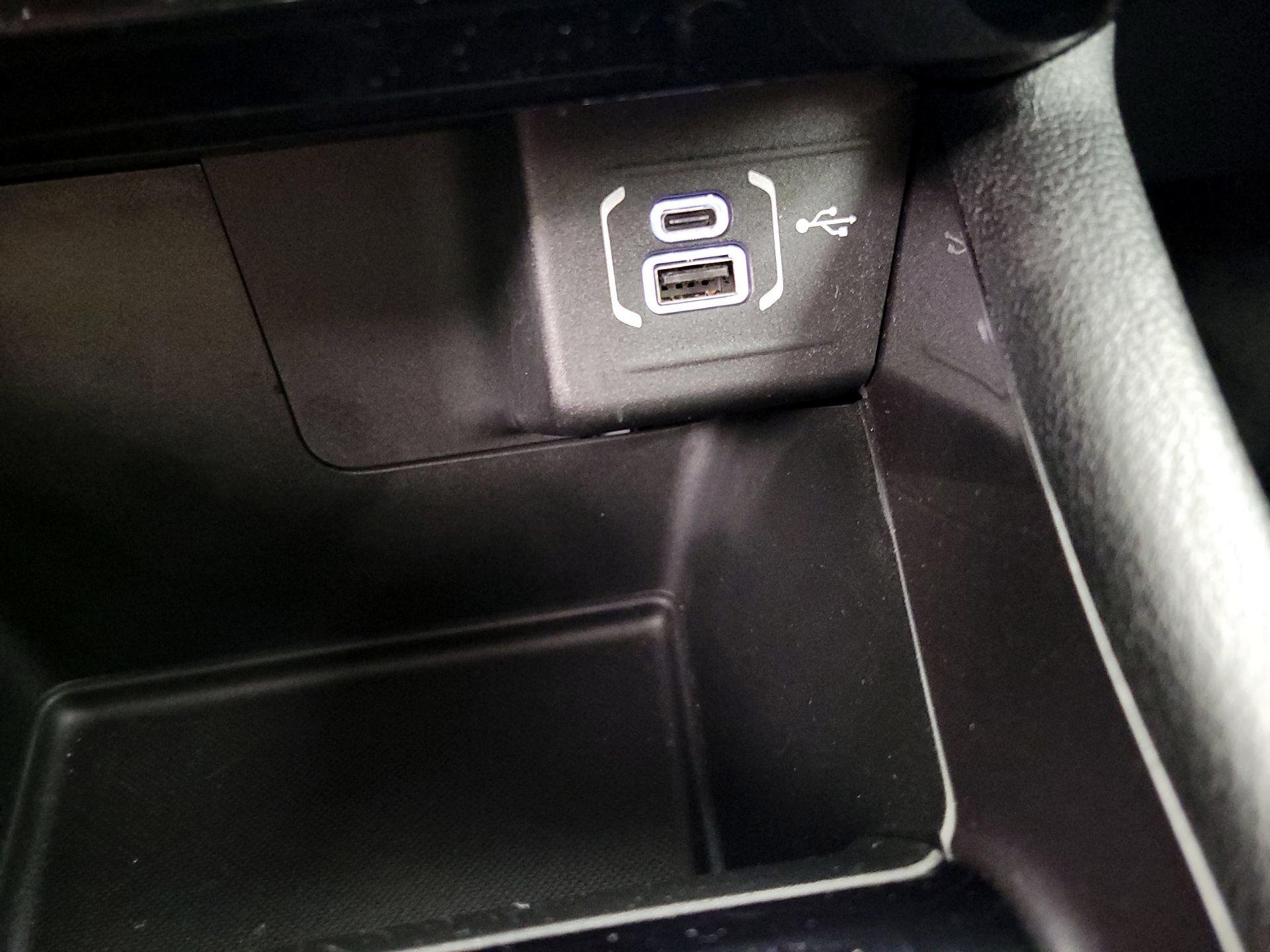 Thumbnail: 2022 Jeep Compass - 18