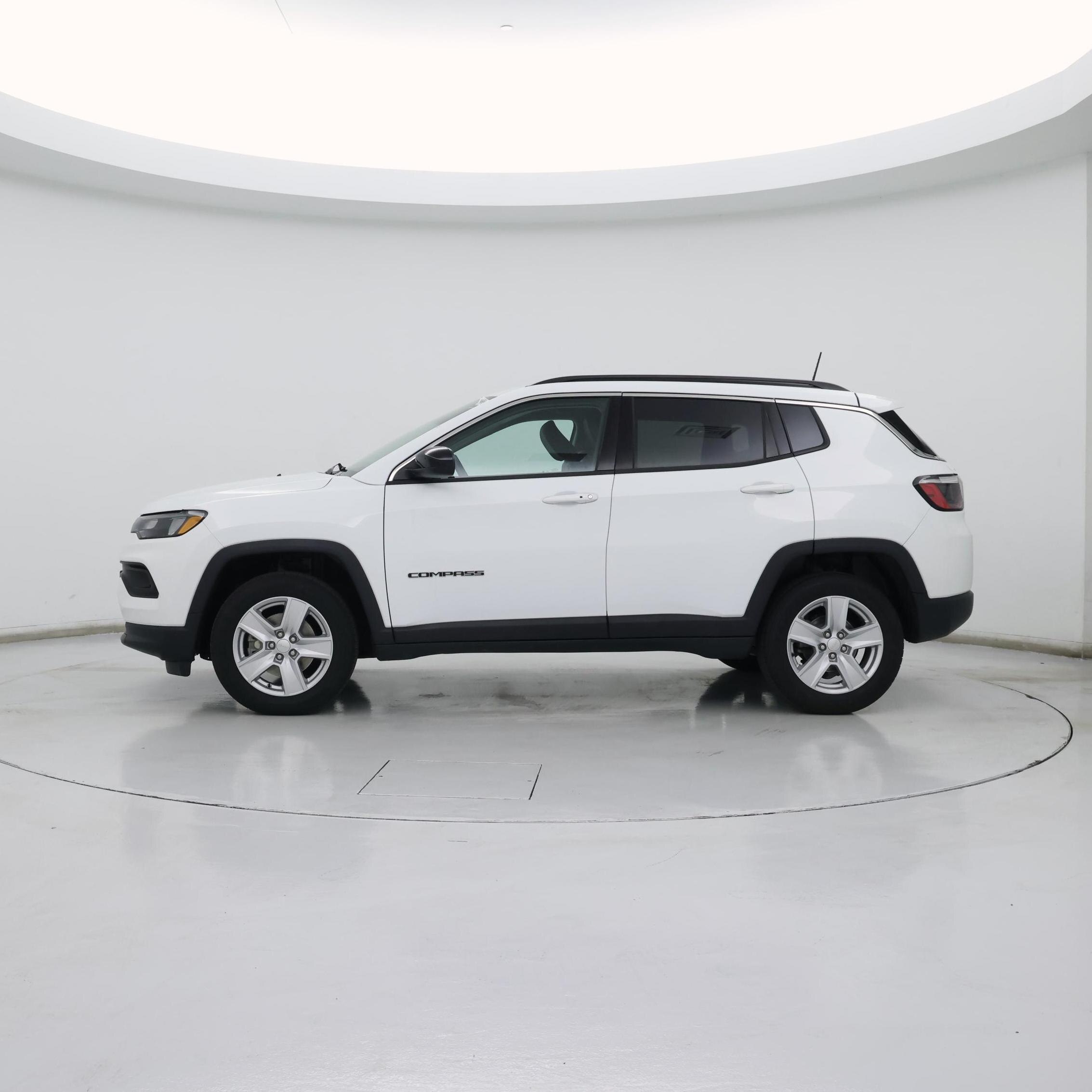 Thumbnail: 2022 Jeep Compass - 3