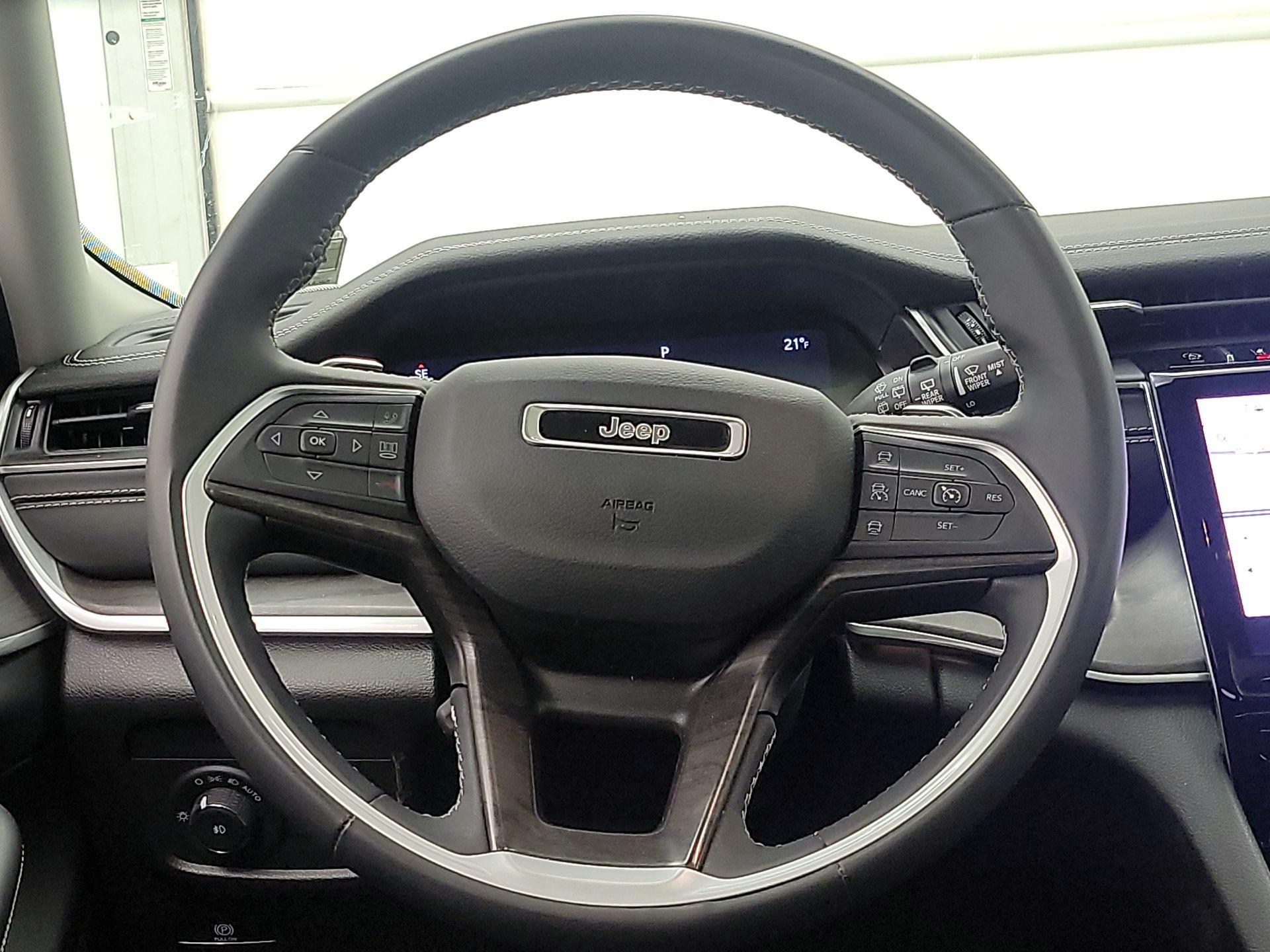 Thumbnail: 2023 Jeep Grand Cherokee L - 10