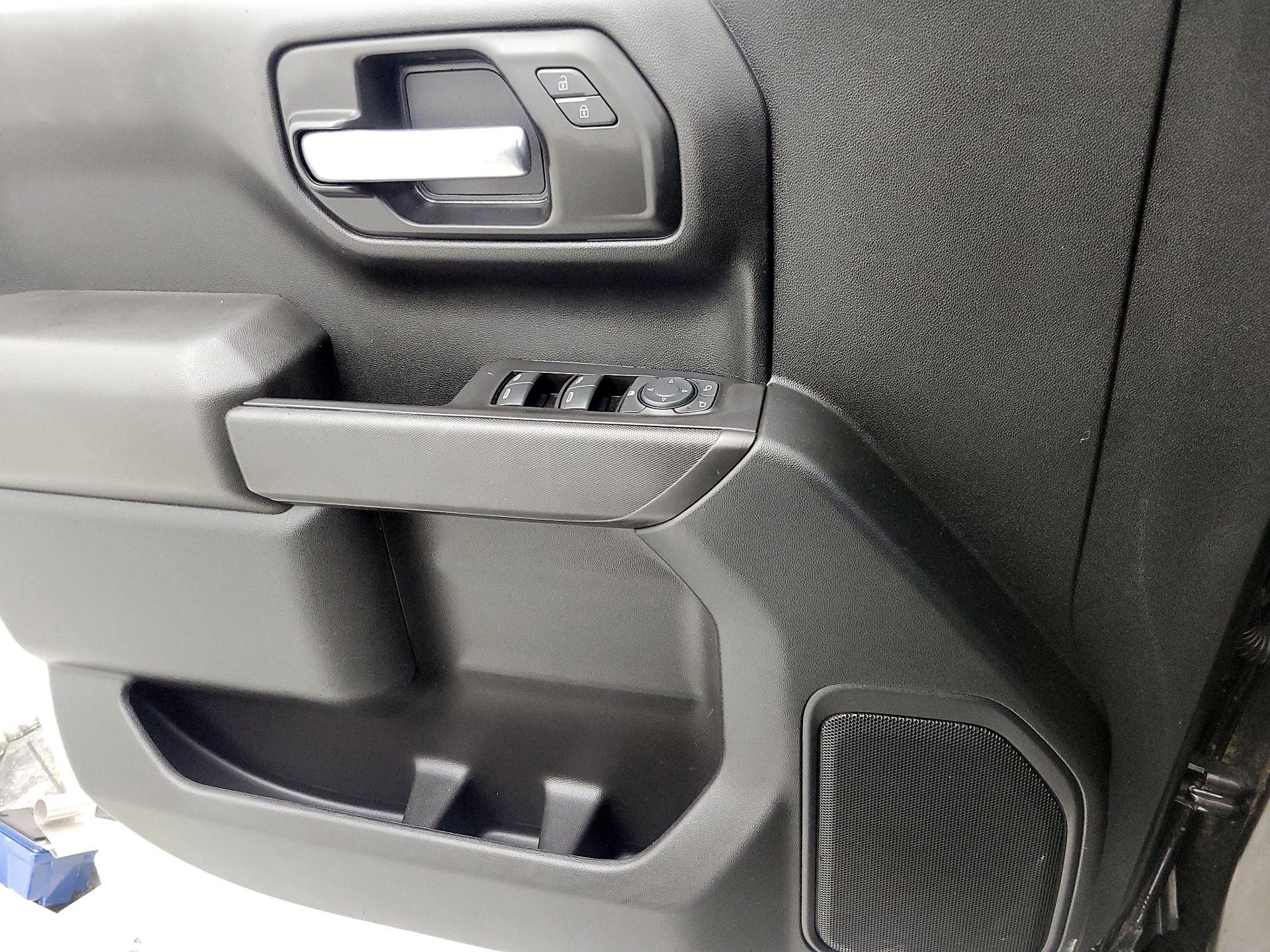 Thumbnail: 2021 Chevrolet Silverado 1500 - 12