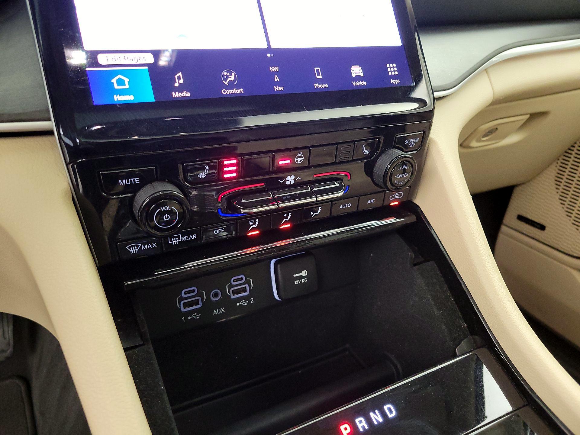 Thumbnail: 2022 Jeep Grand Cherokee - 17