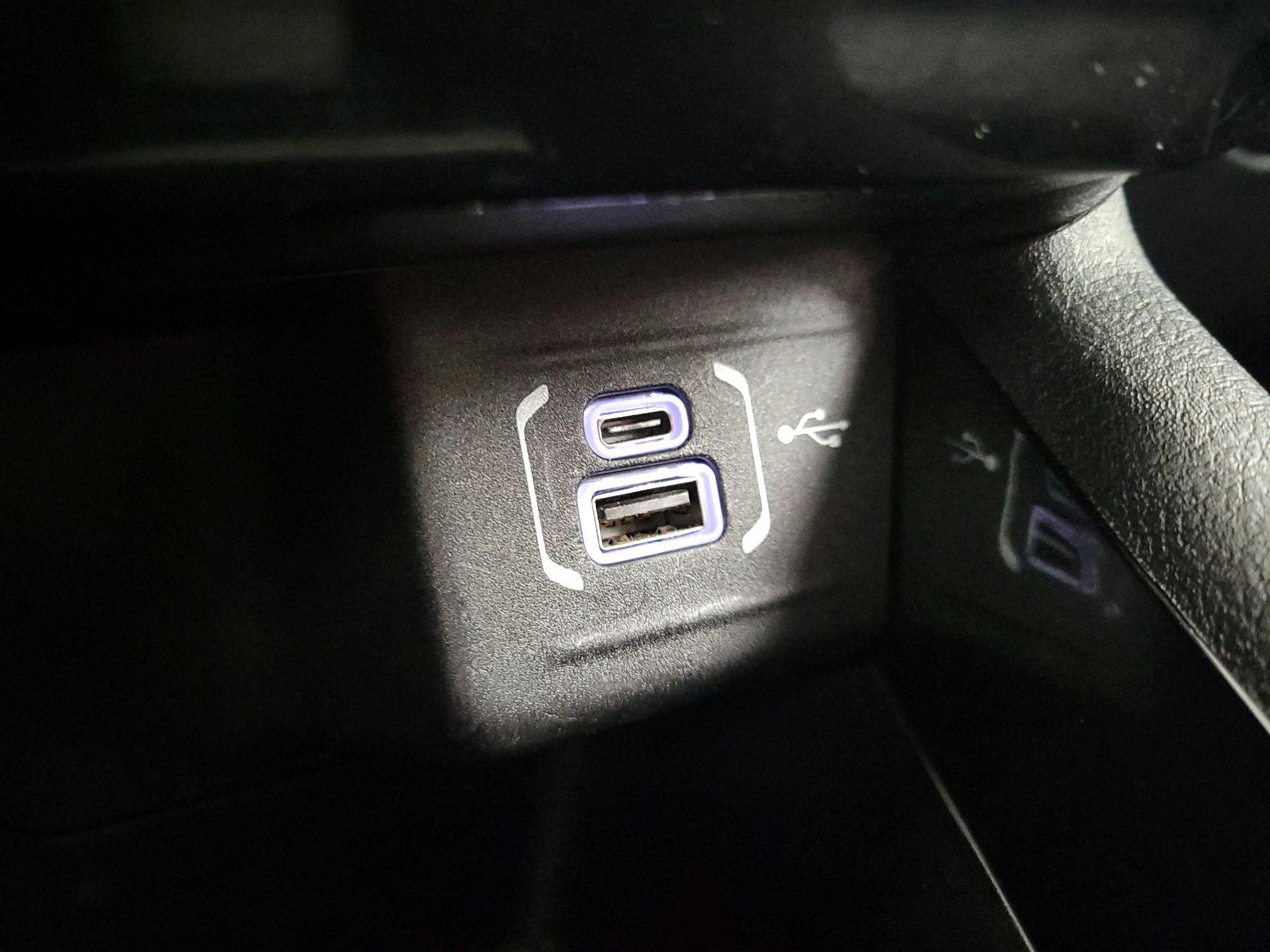 Thumbnail: 2022 Jeep Compass - 18