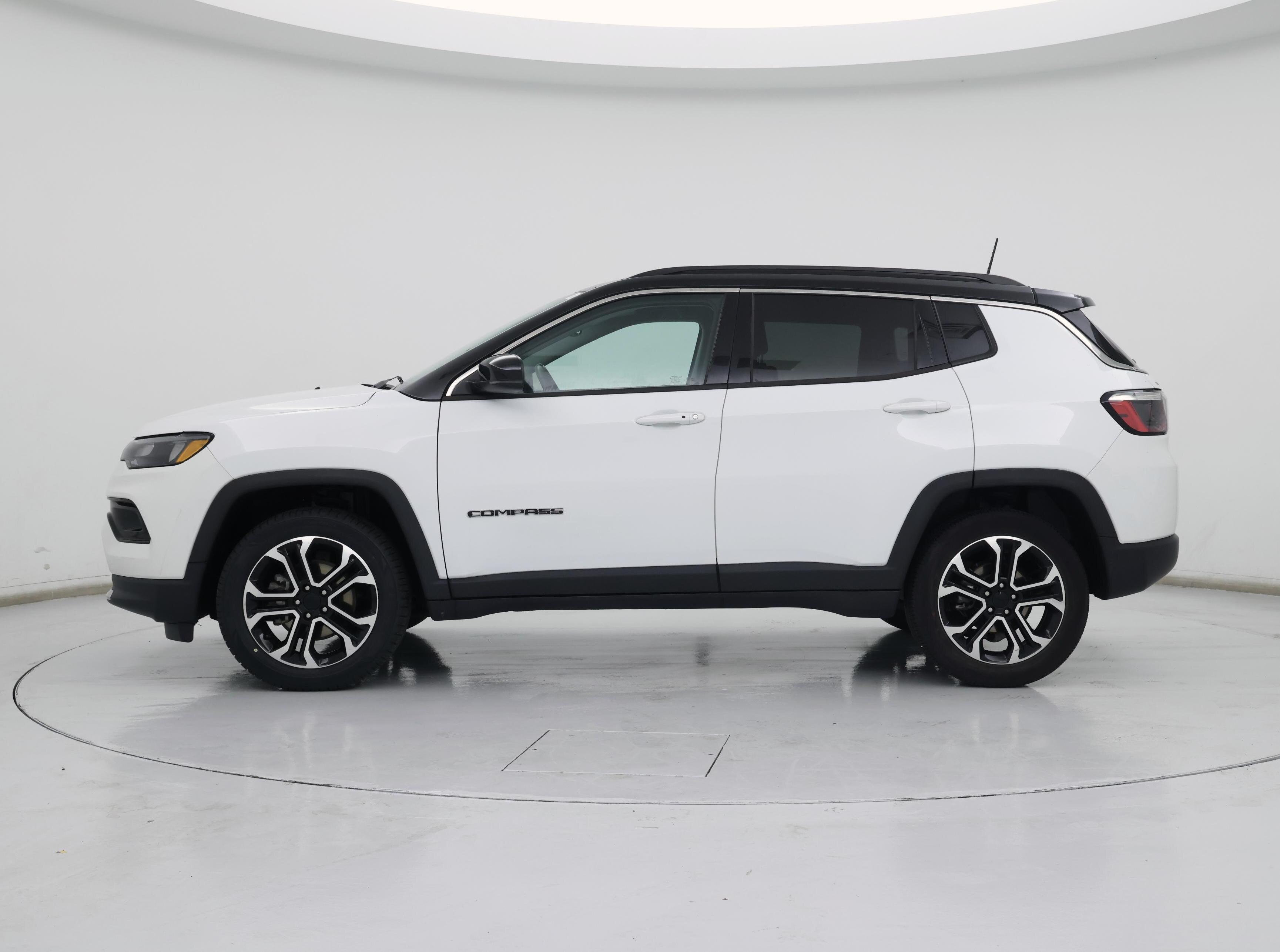 Thumbnail: 2022 Jeep Compass - 3