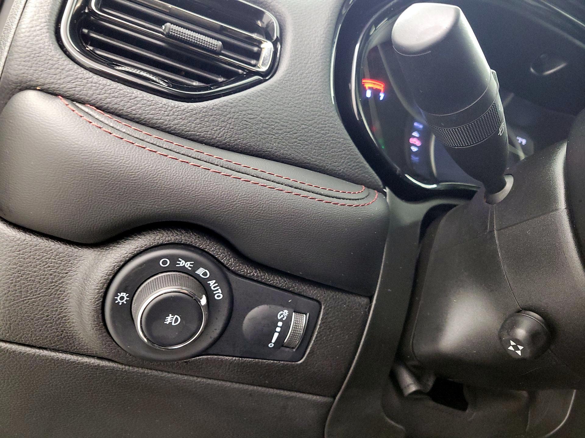 Thumbnail: 2022 Dodge Durango - 13