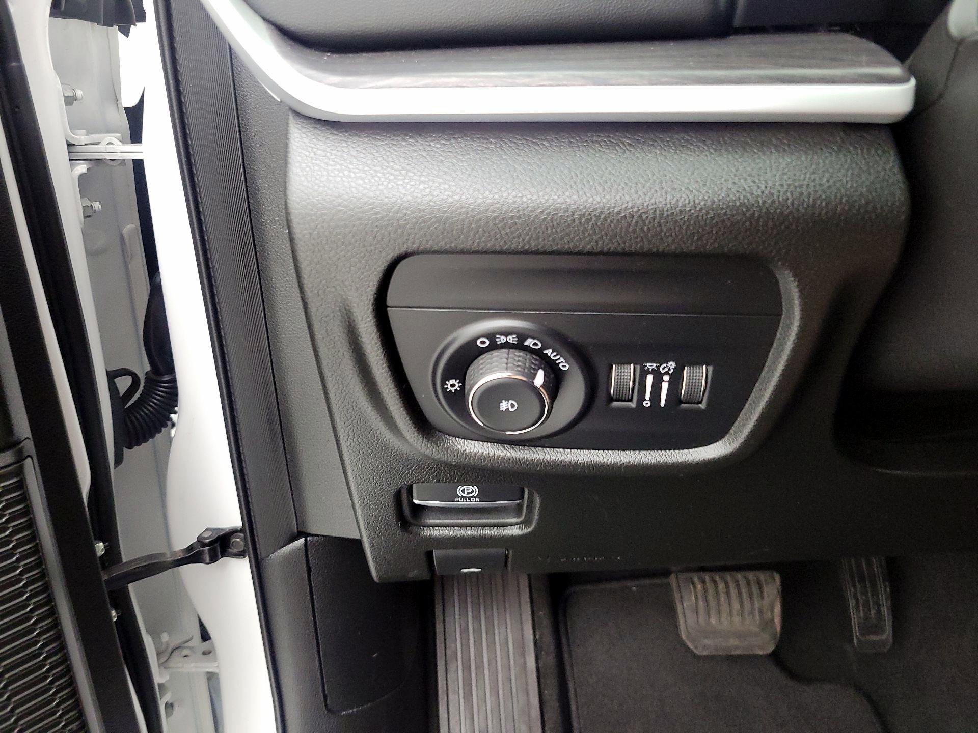 Thumbnail: 2023 Jeep Grand Cherokee - 13