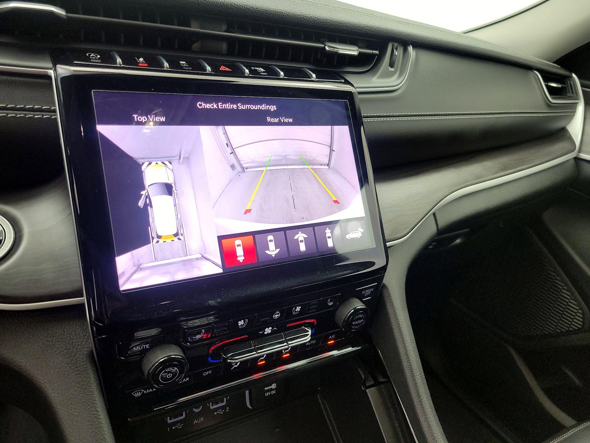 Thumbnail: 2023 Jeep Grand Cherokee - 14