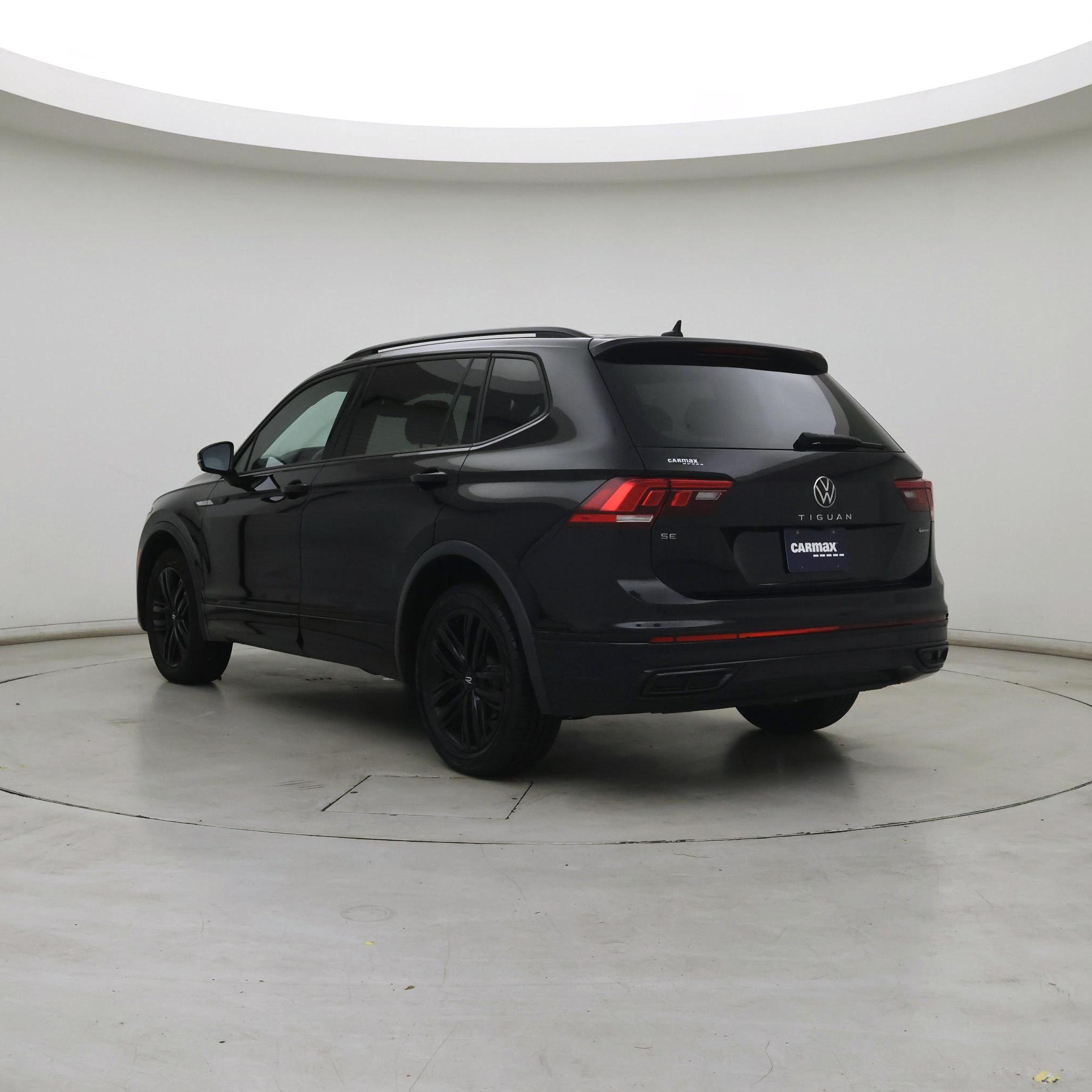 Thumbnail: 2022 Volkswagen Tiguan - 2