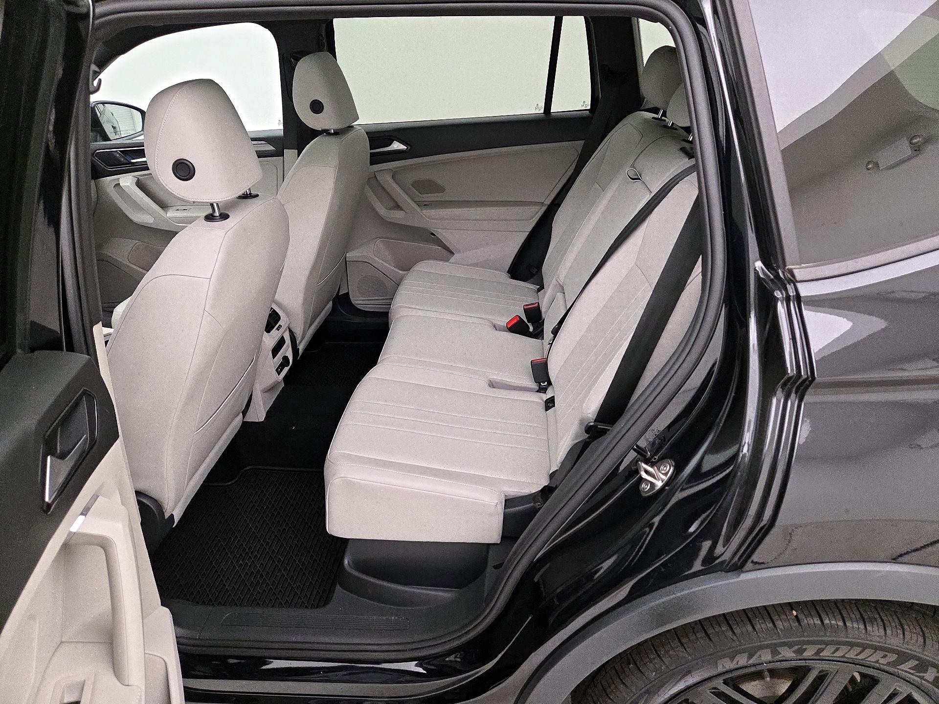 Thumbnail: 2022 Volkswagen Tiguan - 20