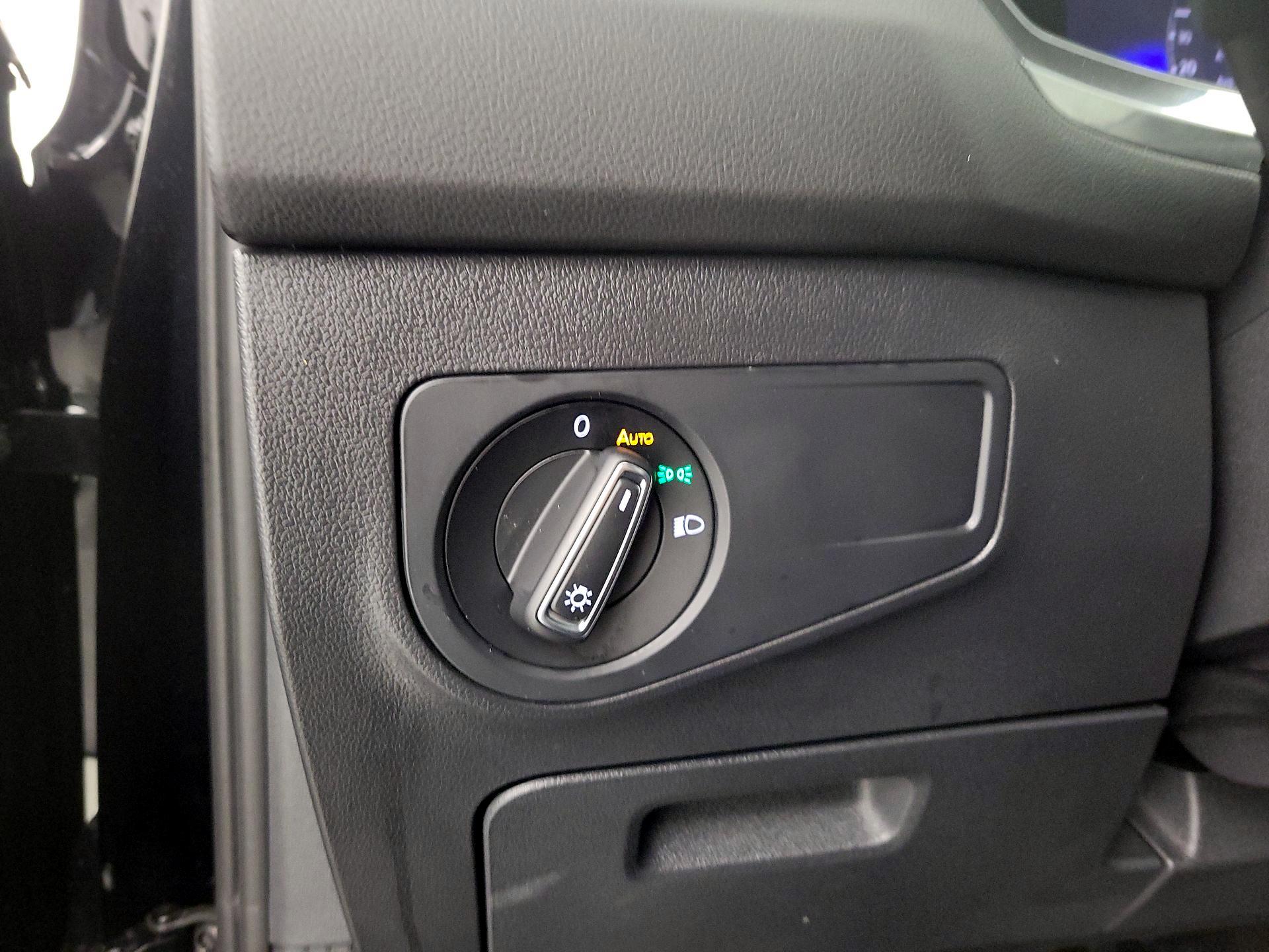 Thumbnail: 2023 Volkswagen Tiguan - 13