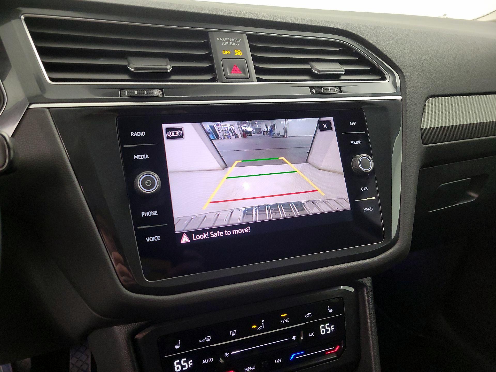 Thumbnail: 2023 Volkswagen Tiguan - 14