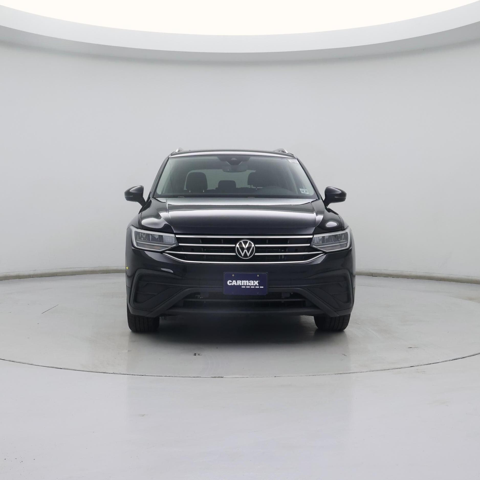 Thumbnail: 2023 Volkswagen Tiguan - 5