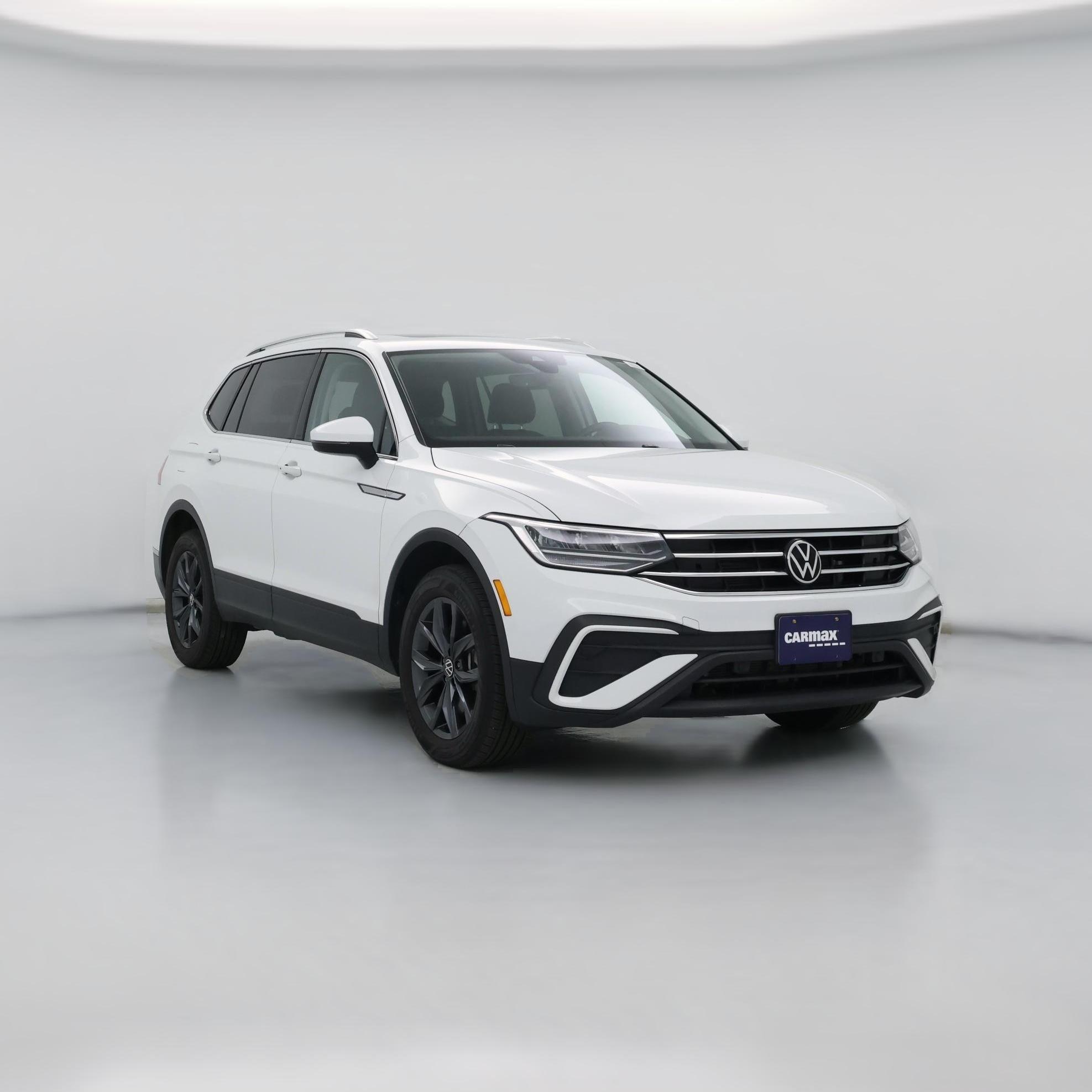 Thumbnail: 2022 Volkswagen Tiguan - 1