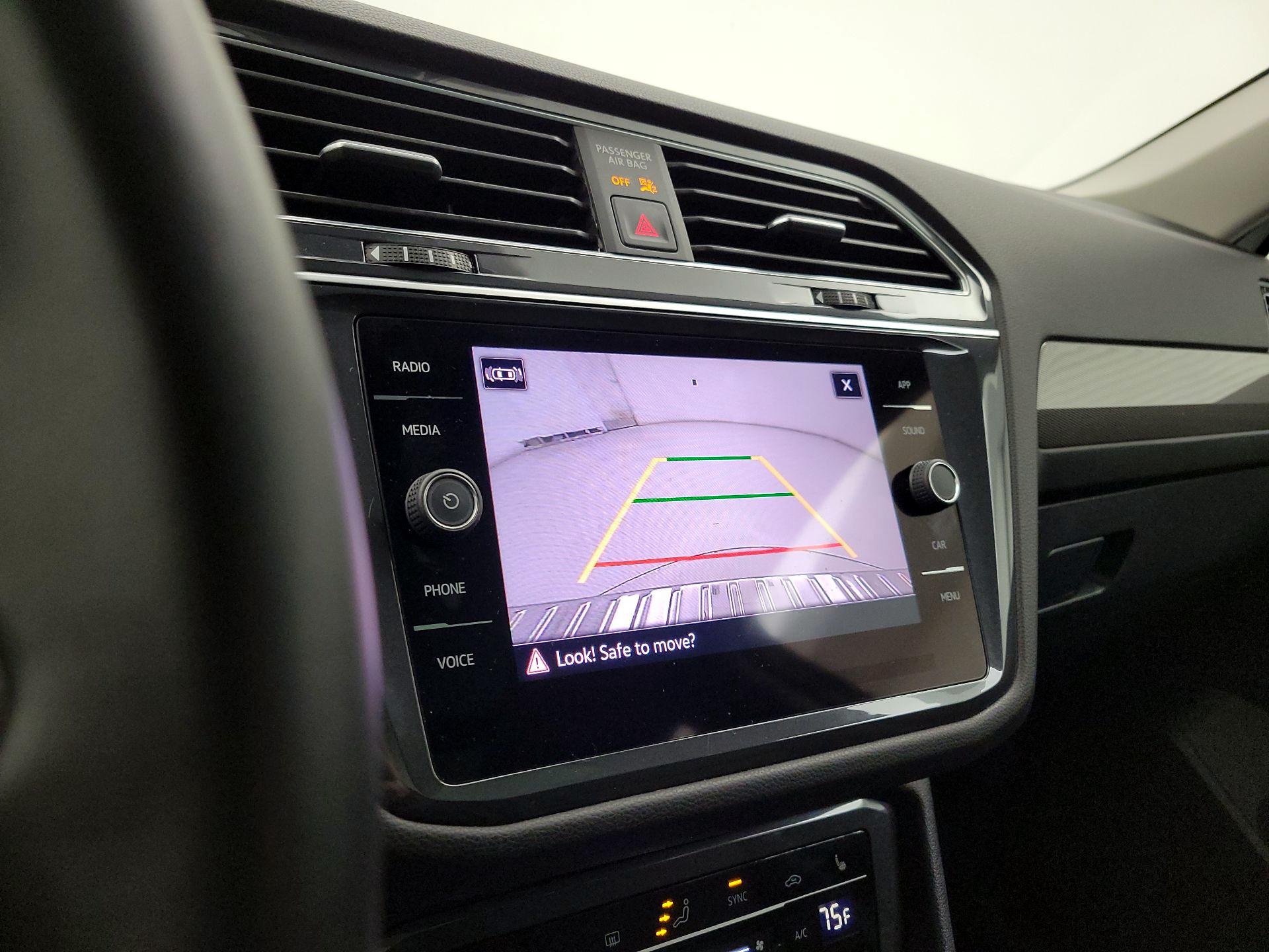 Thumbnail: 2022 Volkswagen Tiguan - 14