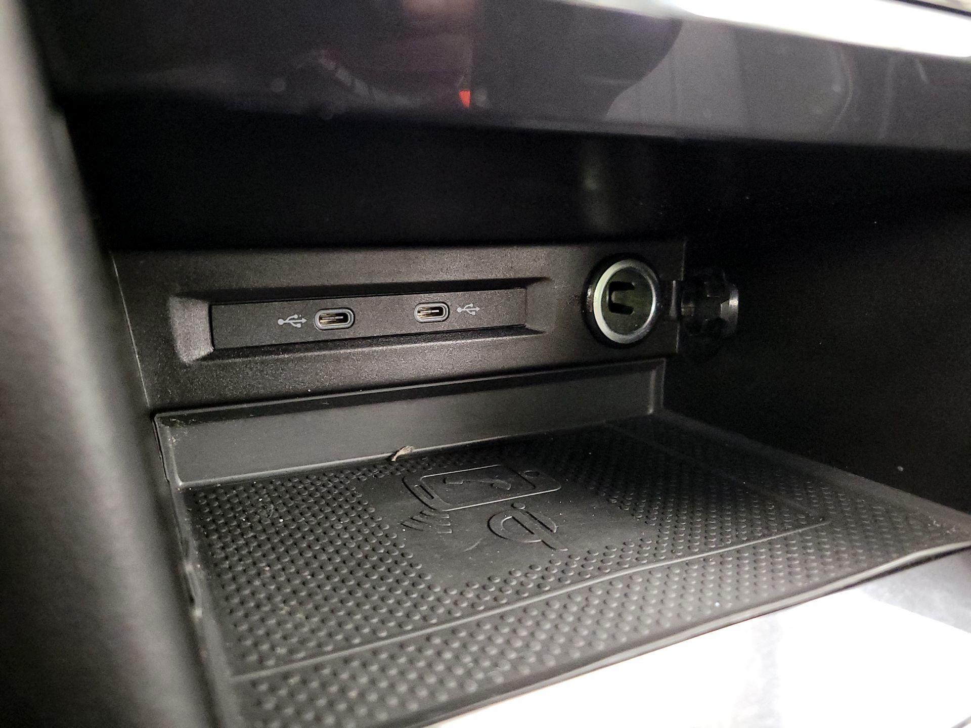 Thumbnail: 2022 Volkswagen Tiguan - 18