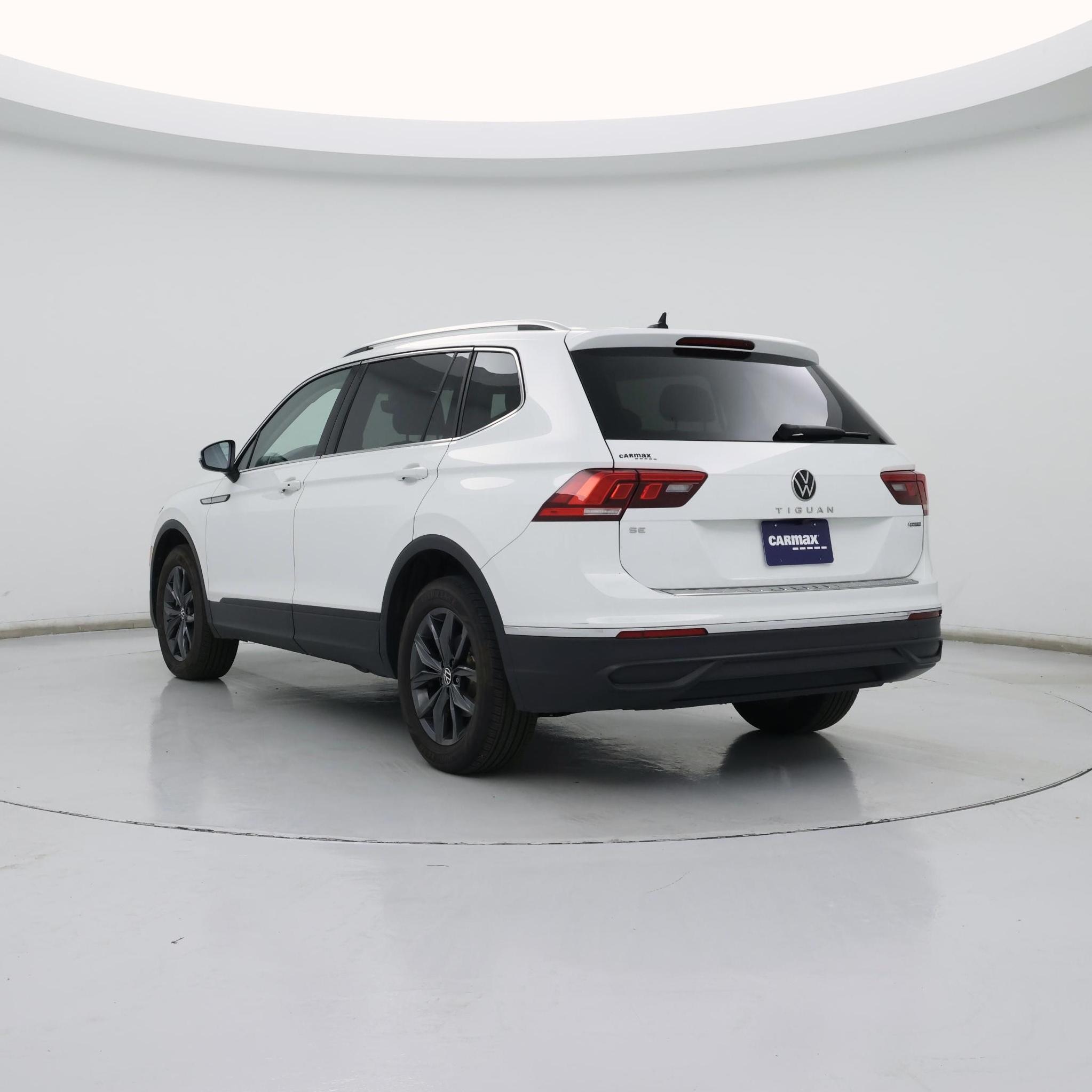 Thumbnail: 2022 Volkswagen Tiguan - 2