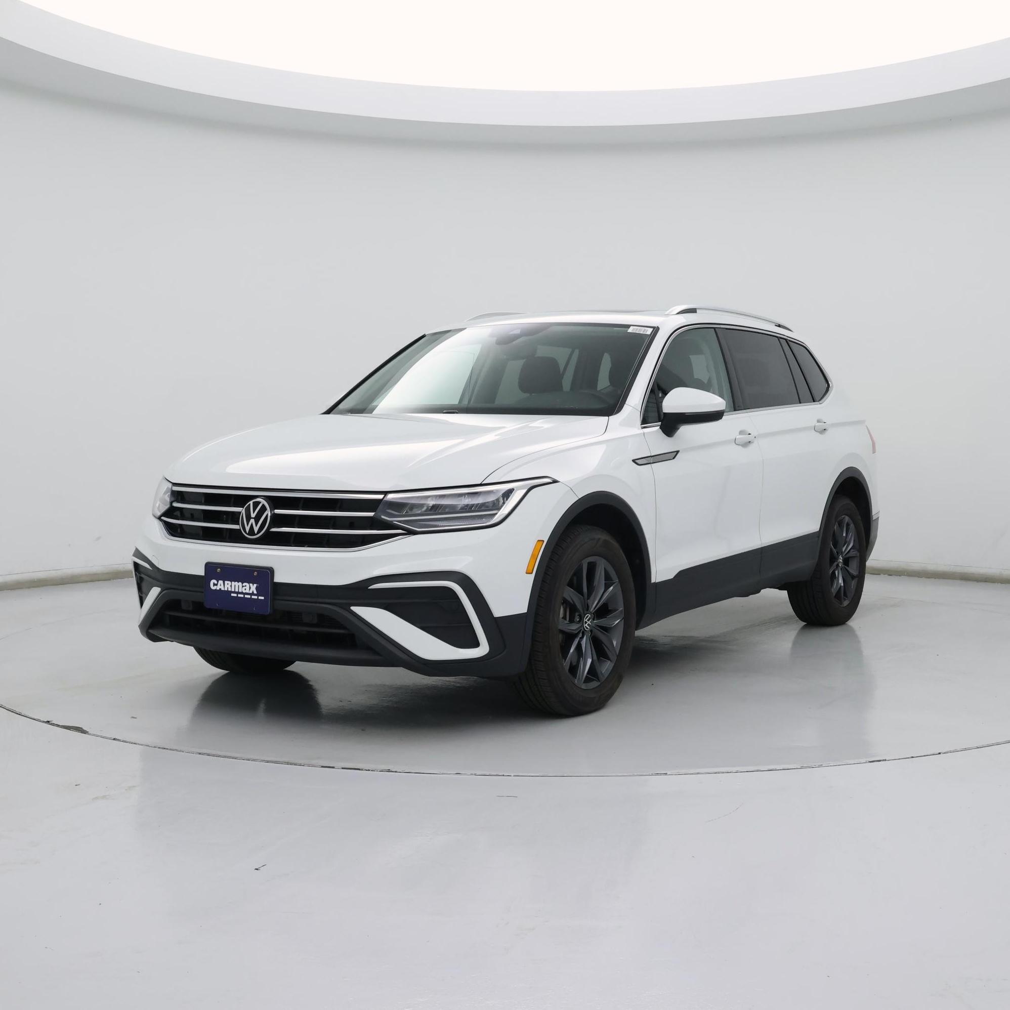Thumbnail: 2022 Volkswagen Tiguan - 4