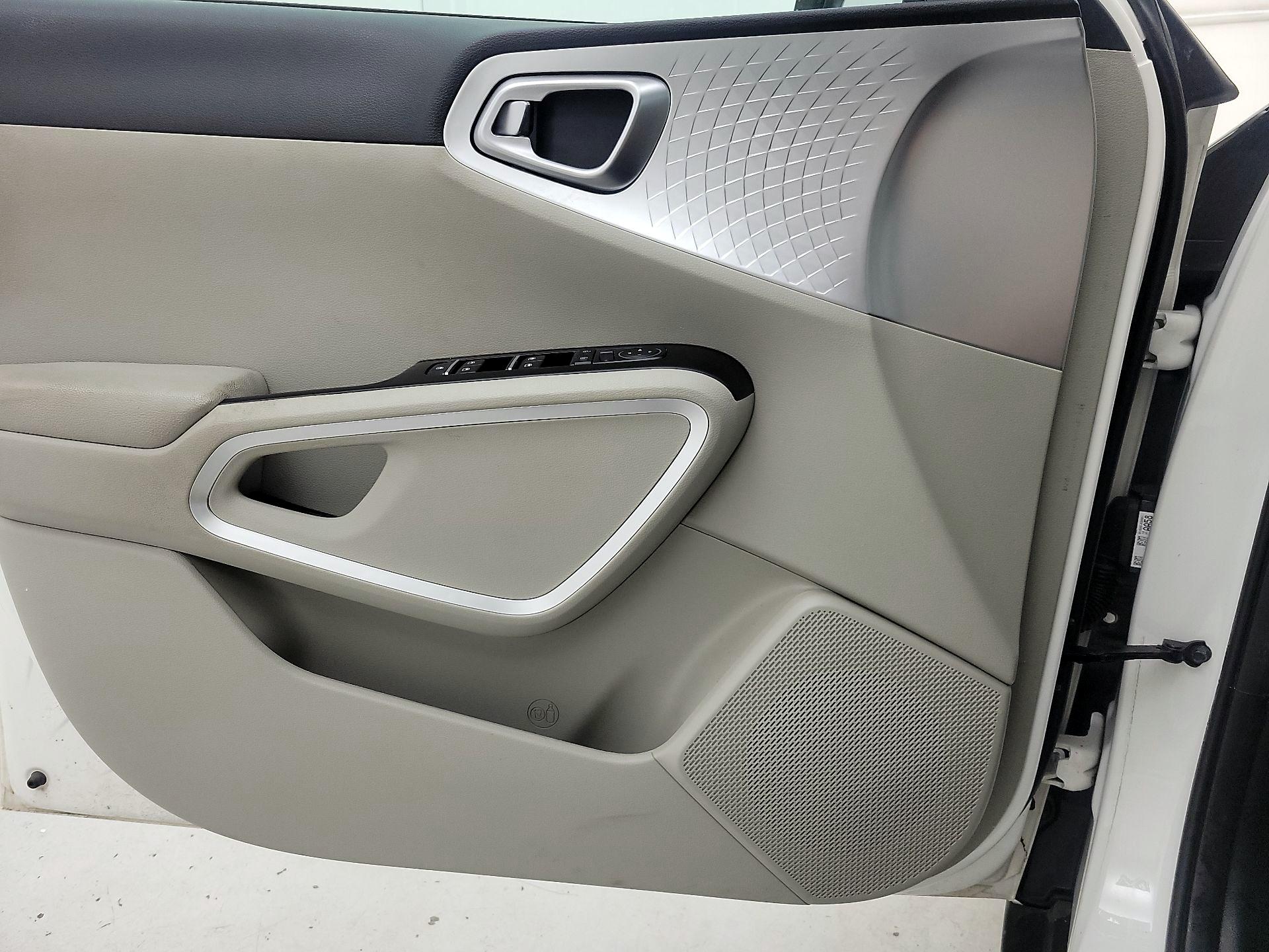 Thumbnail: 2022 Kia Soul - 12