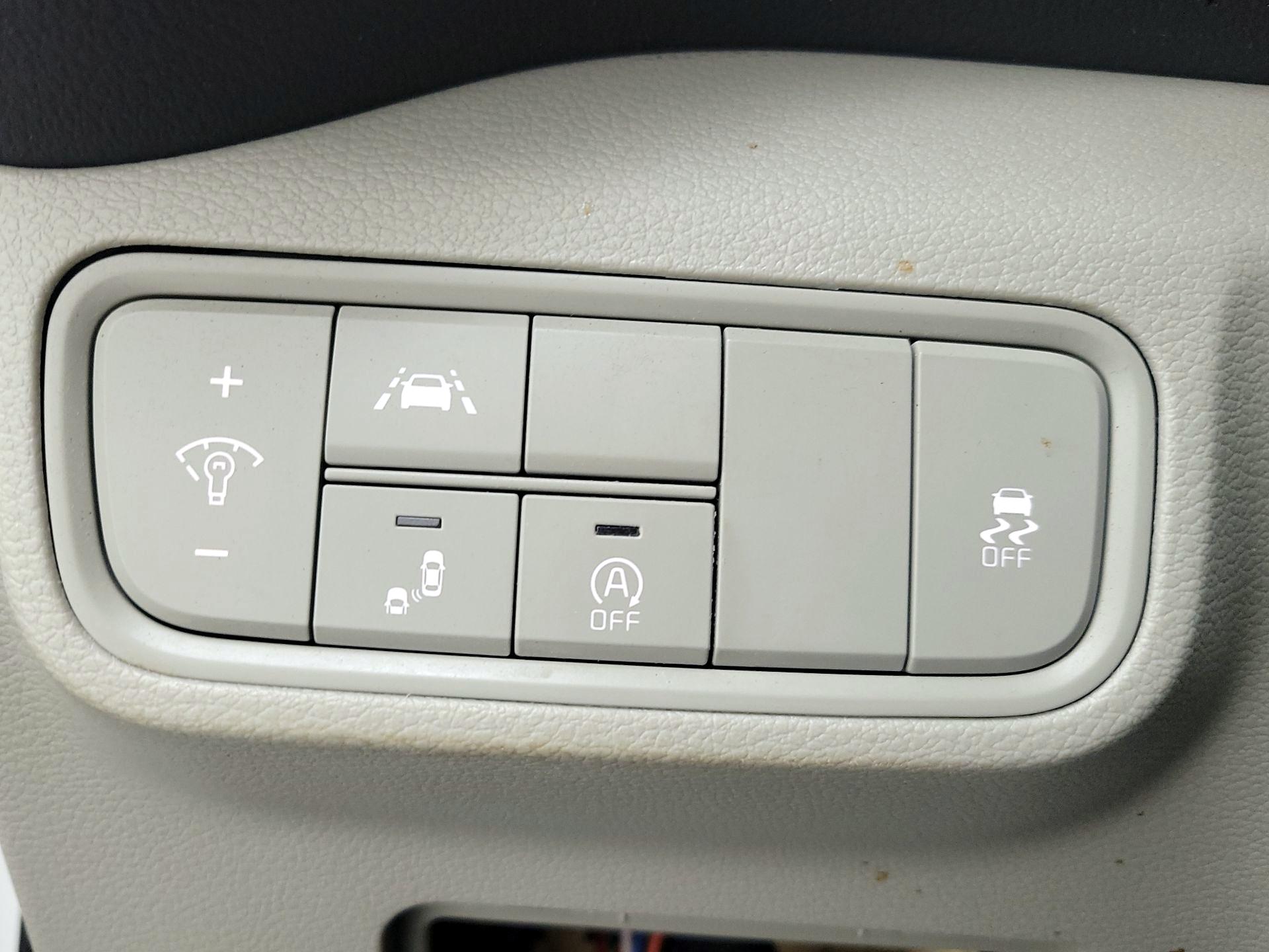 Thumbnail: 2022 Kia Soul - 13