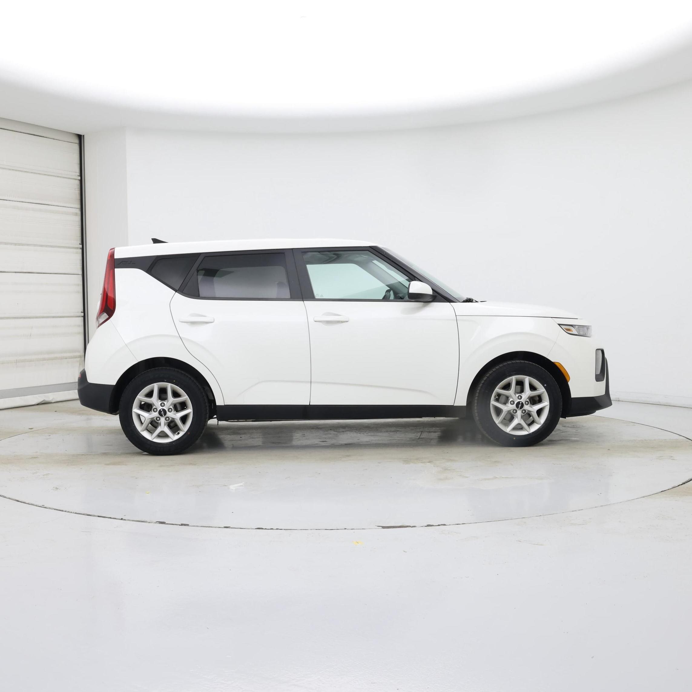 Thumbnail: 2022 Kia Soul - 7