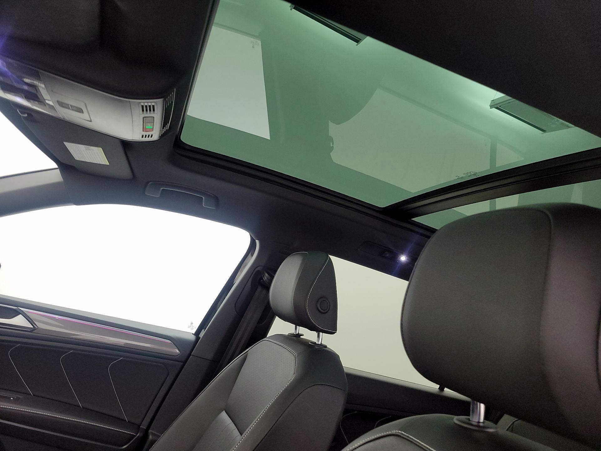 Thumbnail: 2023 Volkswagen Tiguan - 17