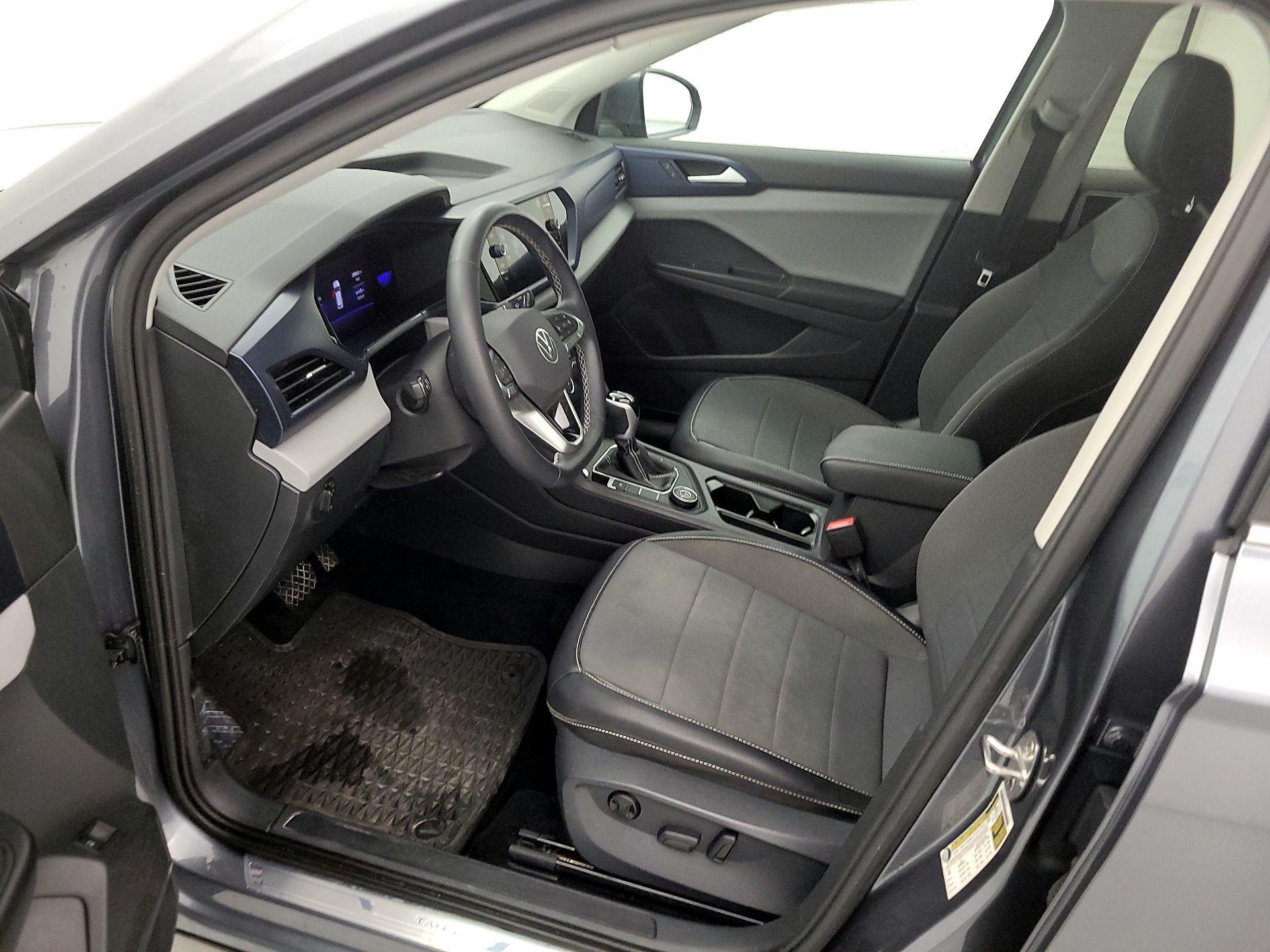 Thumbnail: 2022 Volkswagen Taos - 11