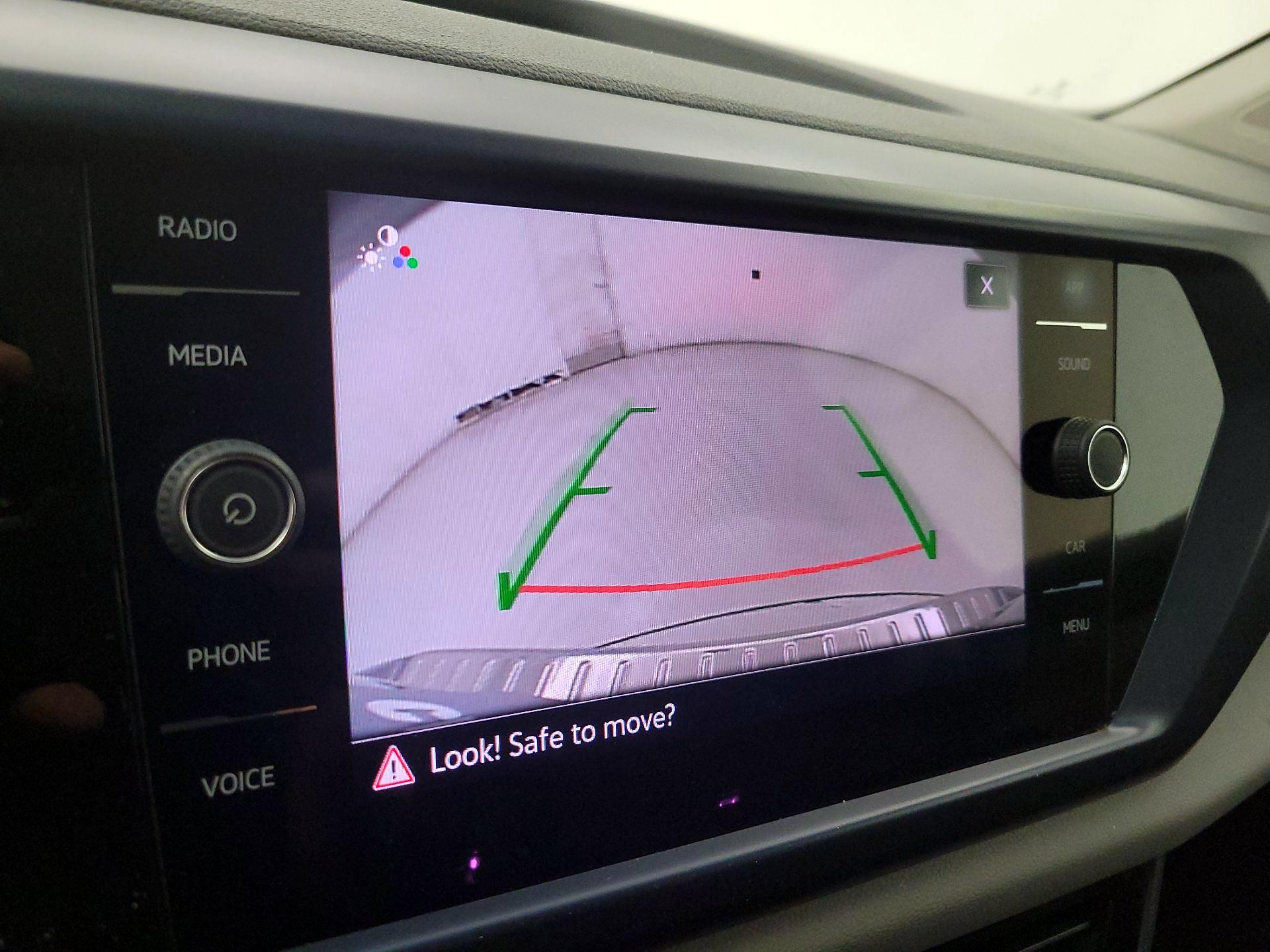 Thumbnail: 2022 Volkswagen Taos - 14