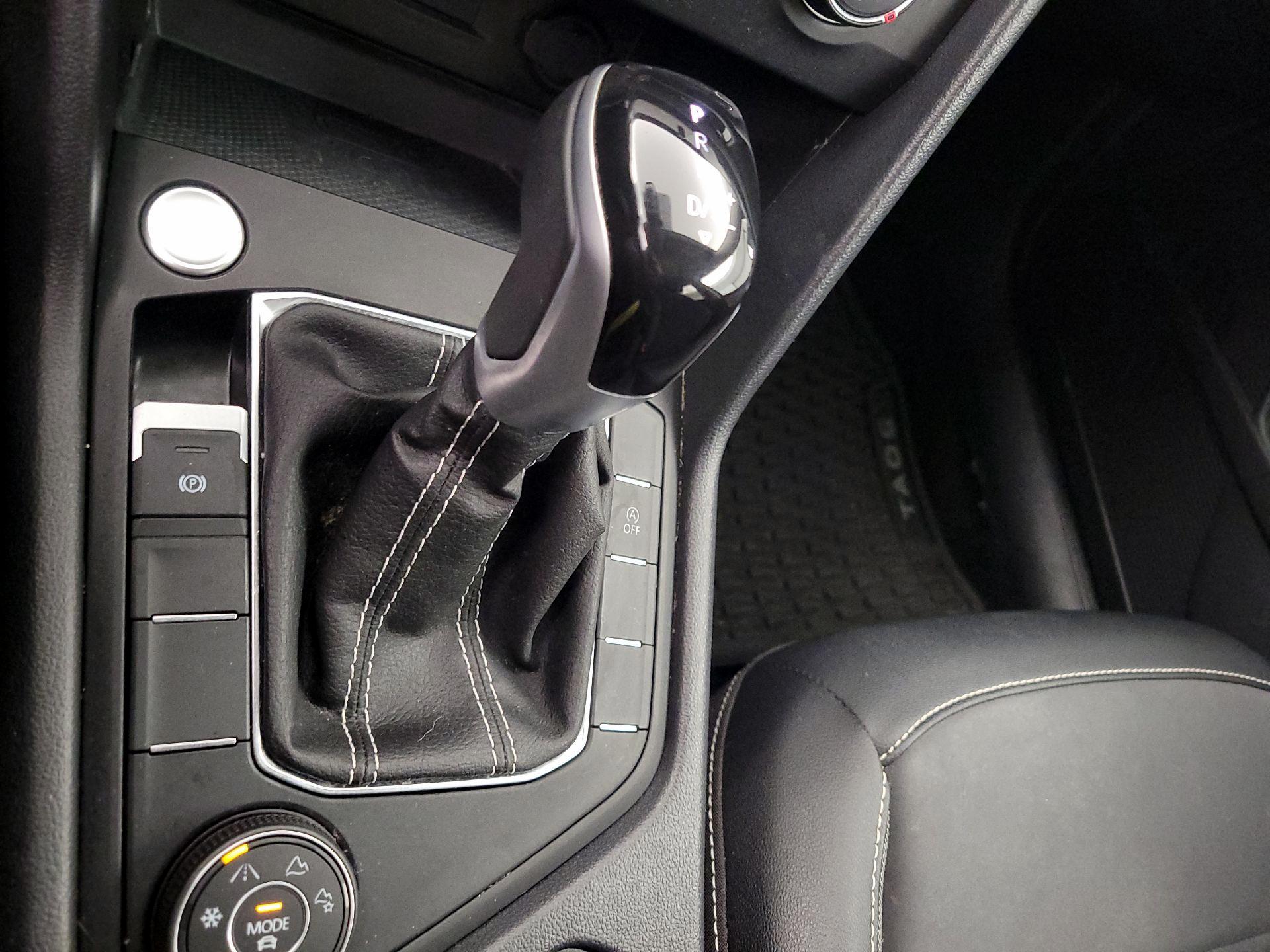 Thumbnail: 2022 Volkswagen Taos - 17