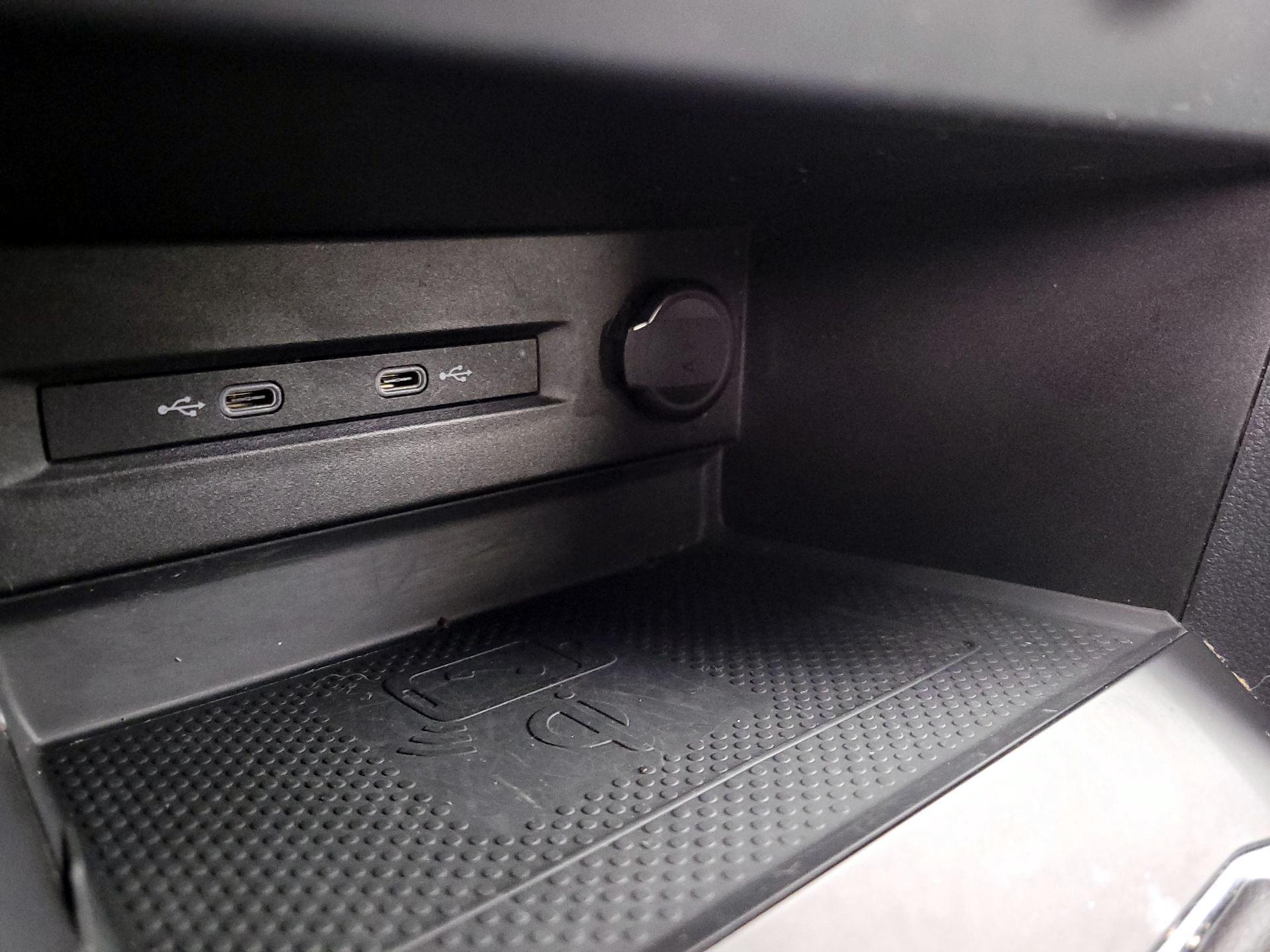 Thumbnail: 2022 Volkswagen Taos - 18