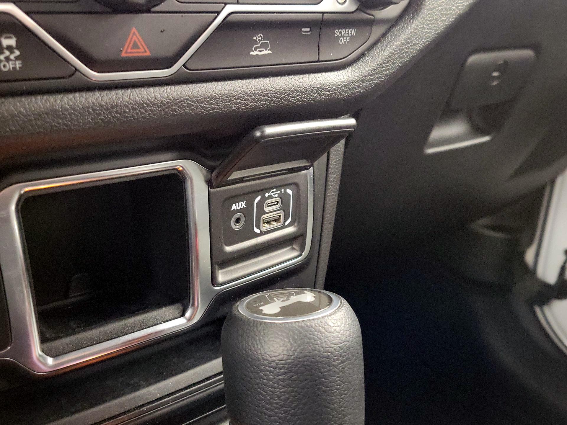 Thumbnail: 2024 Jeep Wrangler - 18