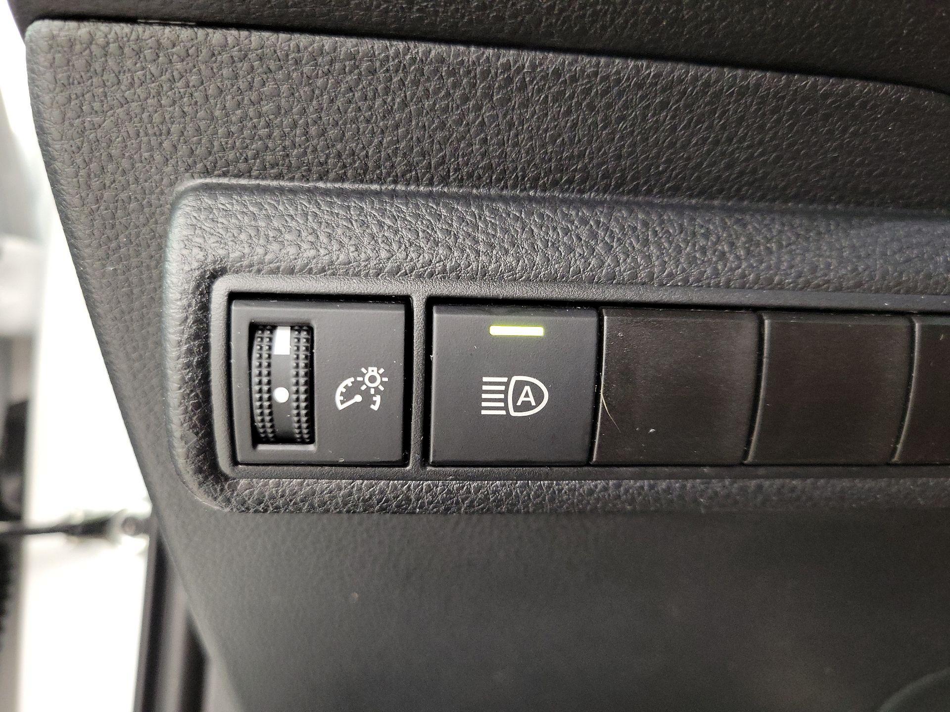 Thumbnail: 2024 Toyota Corolla - 13