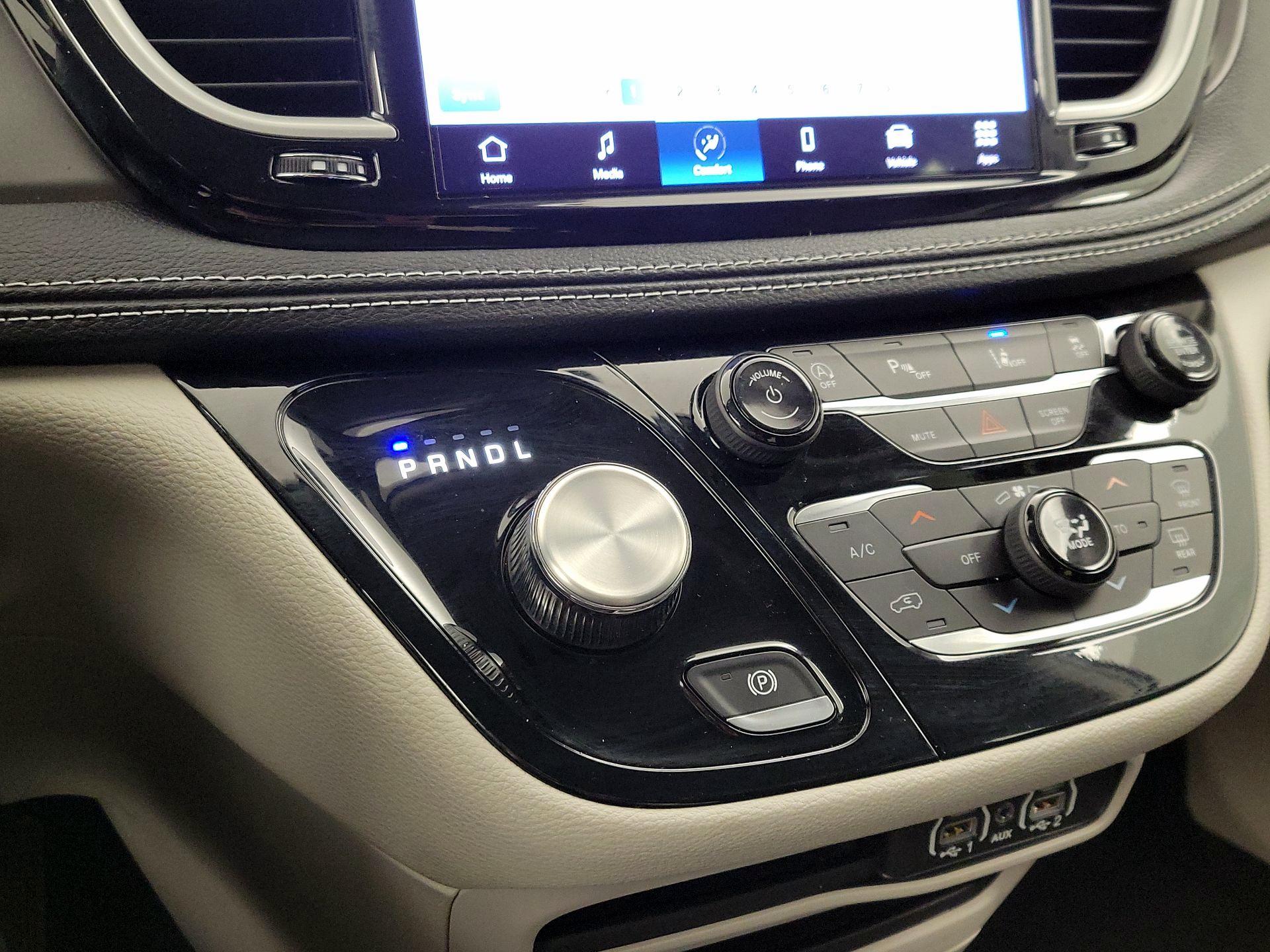 Thumbnail: 2023 Chrysler Pacifica - 17