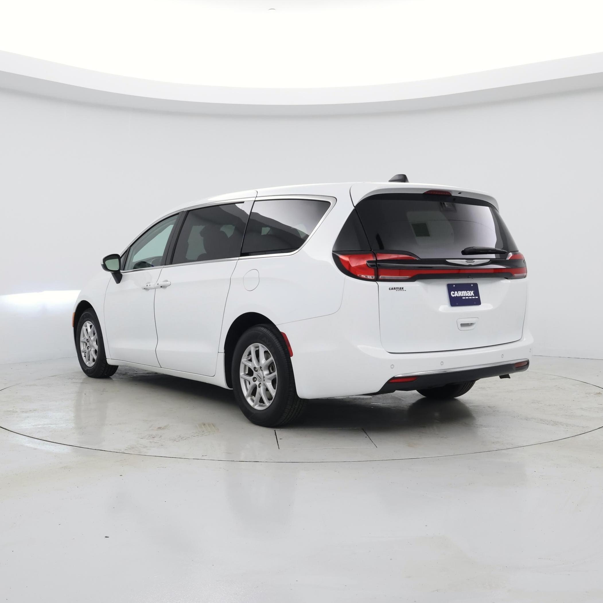 Thumbnail: 2023 Chrysler Pacifica - 2