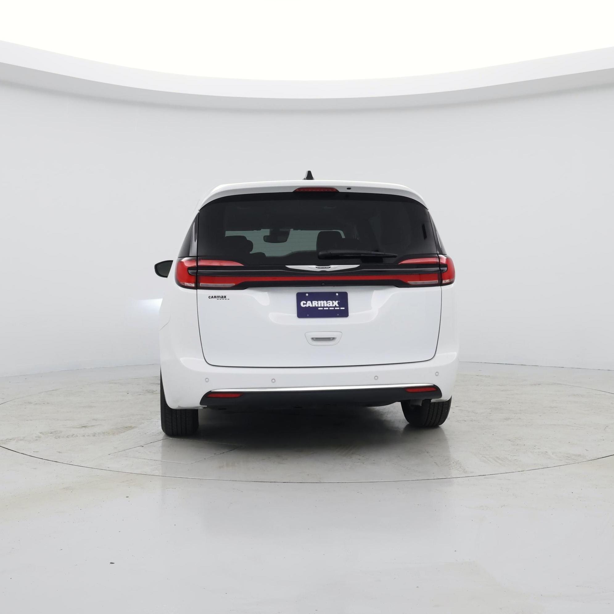 Thumbnail: 2023 Chrysler Pacifica - 6