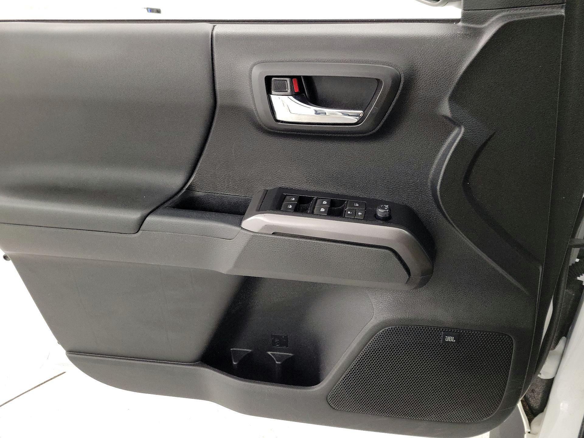 Thumbnail: 2022 Toyota Tacoma - 12