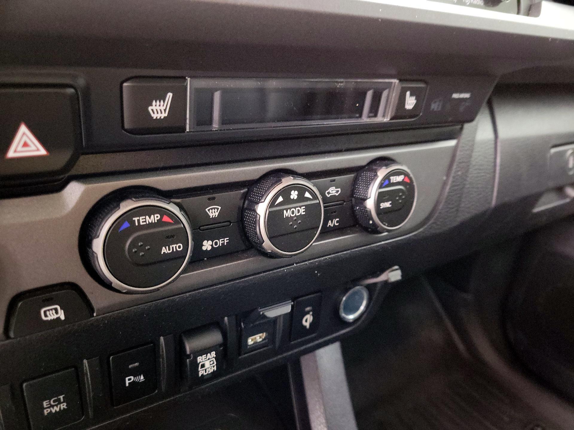 Thumbnail: 2022 Toyota Tacoma - 17