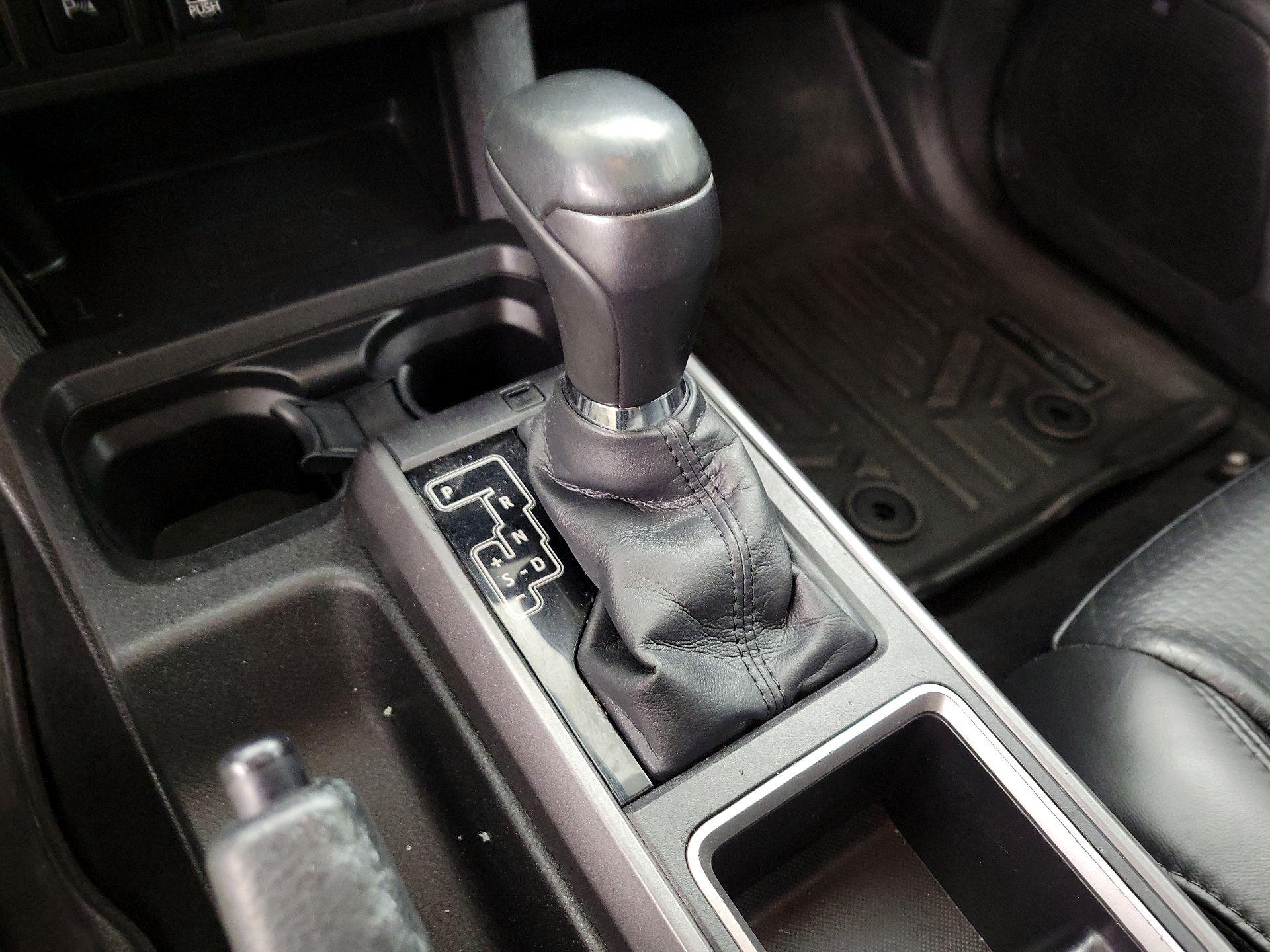 Thumbnail: 2022 Toyota Tacoma - 18