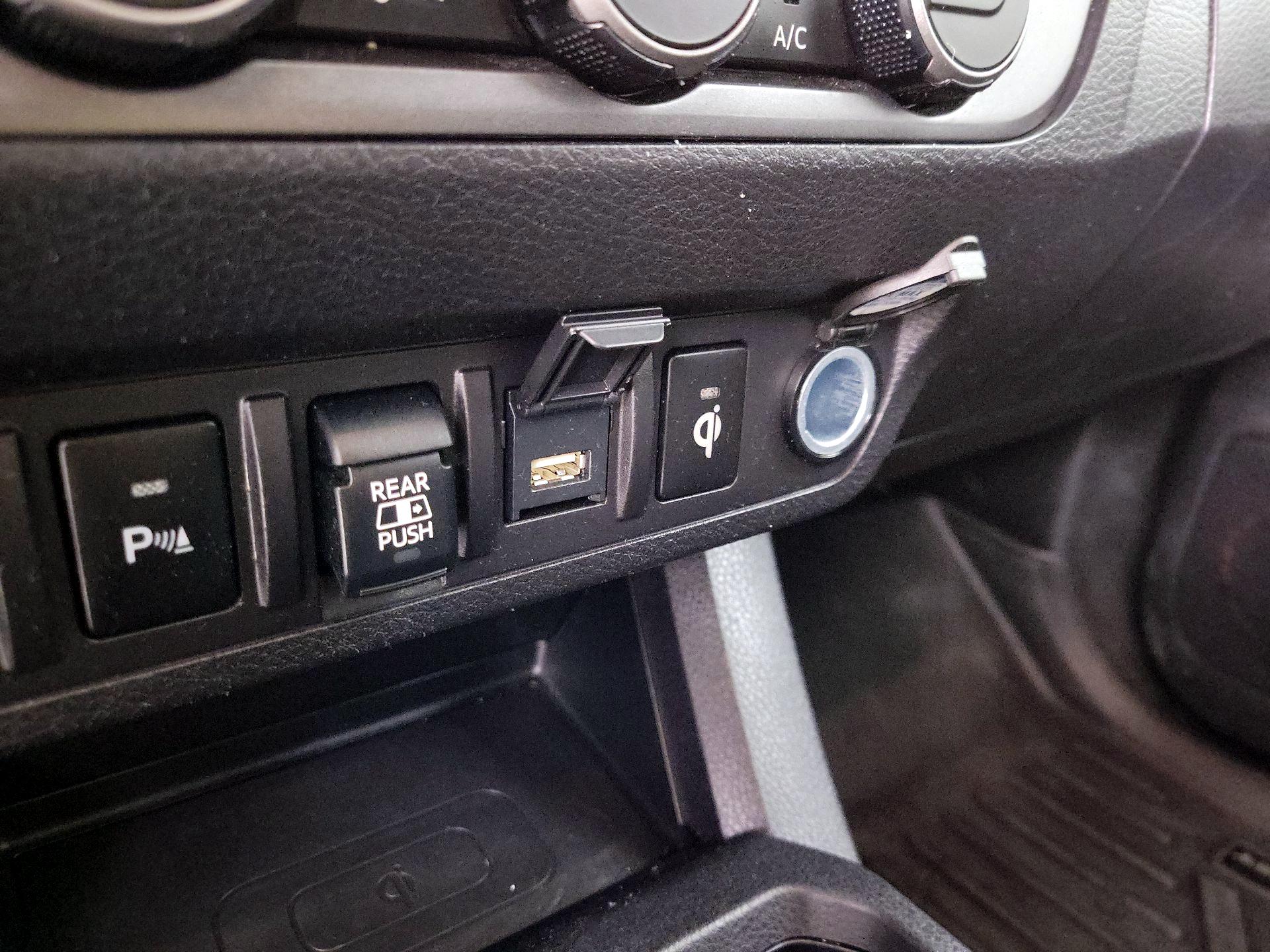 Thumbnail: 2022 Toyota Tacoma - 19