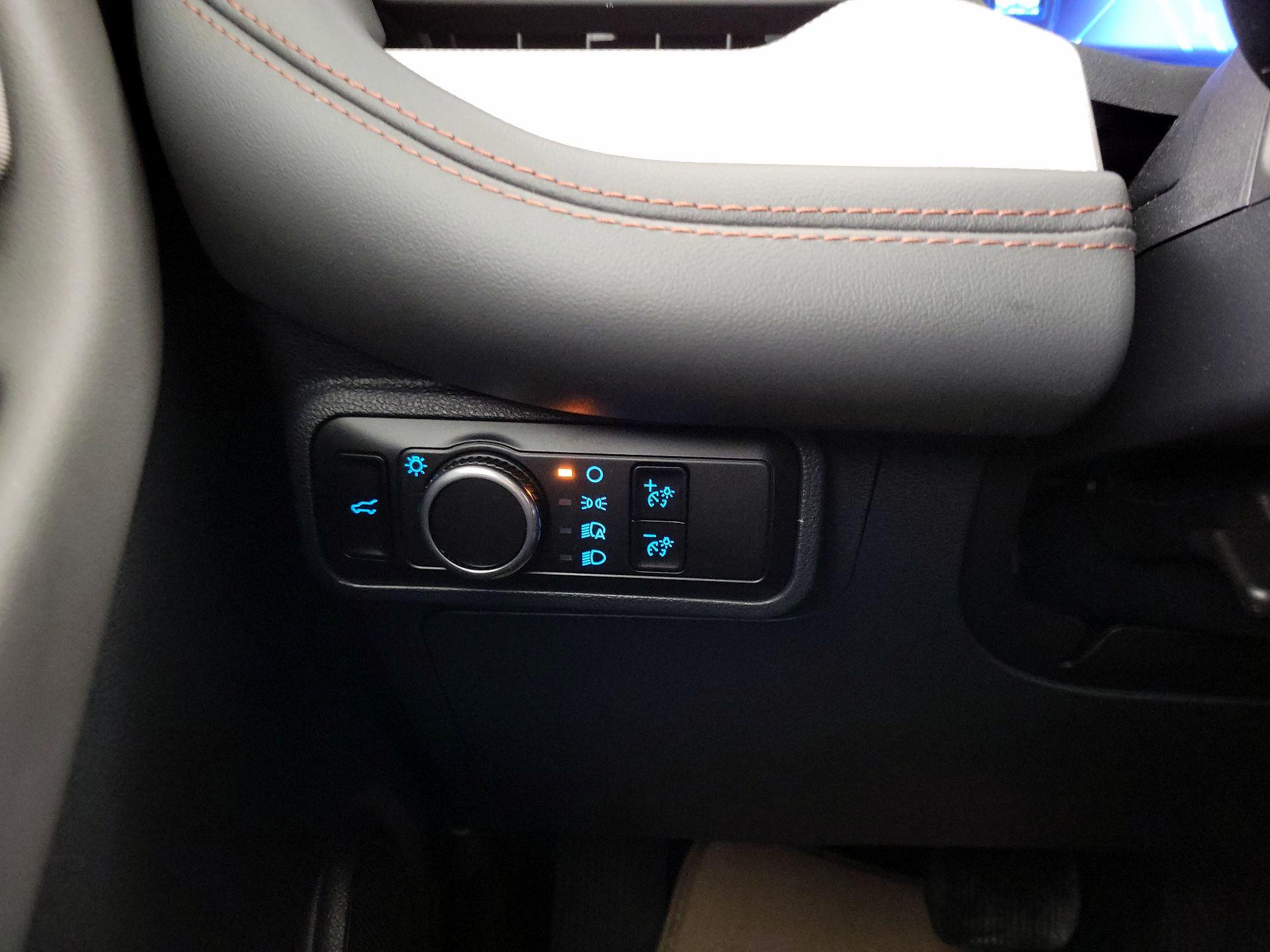 Thumbnail: 2025 Ford Explorer - 13