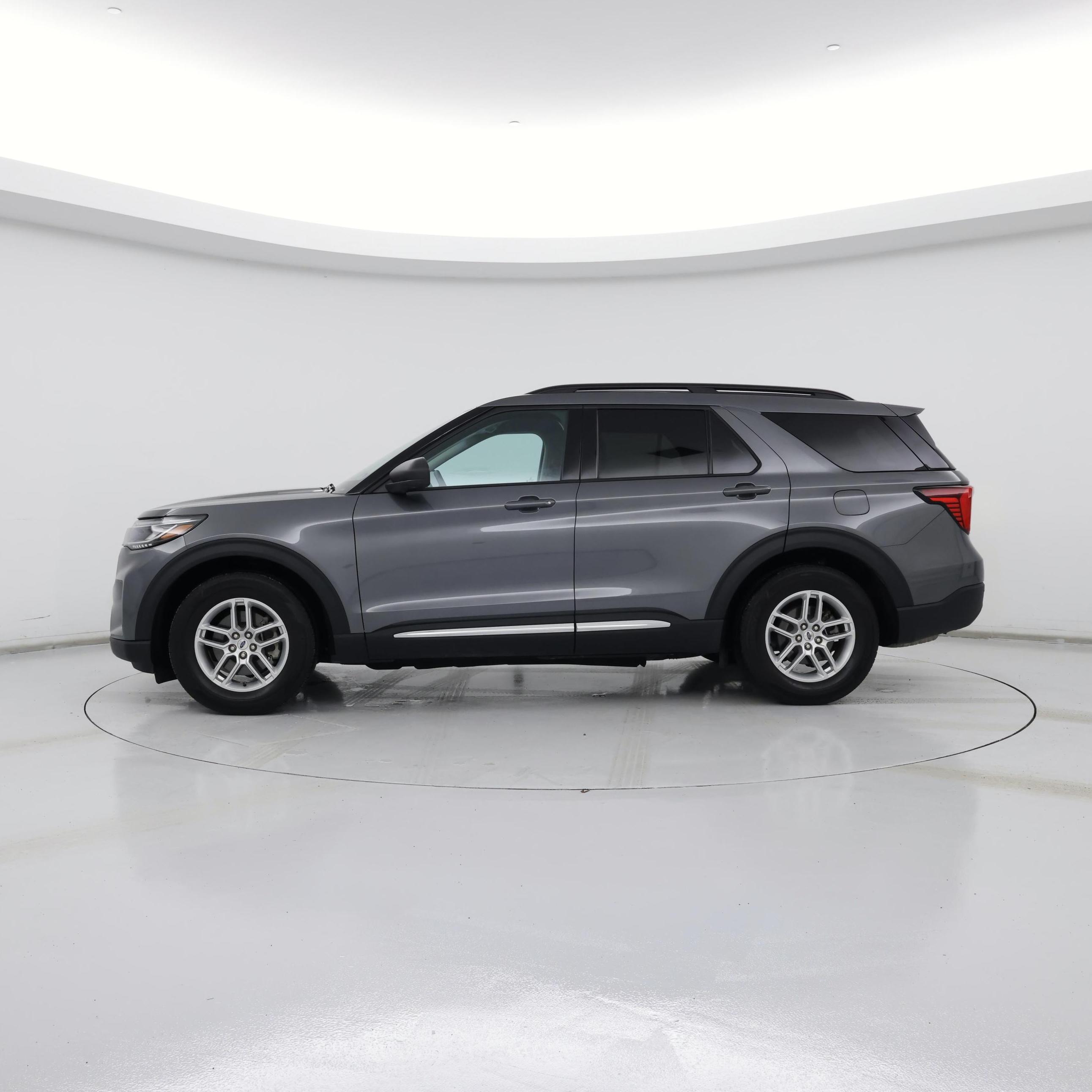 Thumbnail: 2025 Ford Explorer - 3