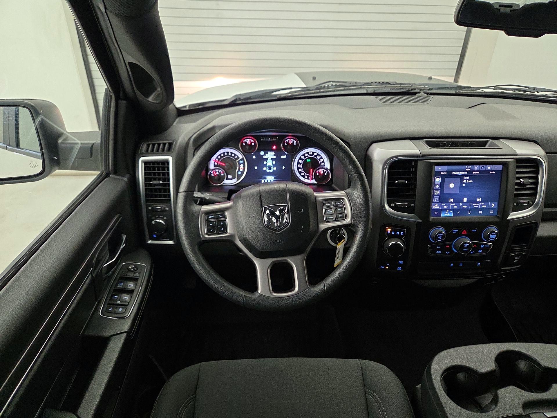 Thumbnail: 2022 RAM 1500 Classic - 10