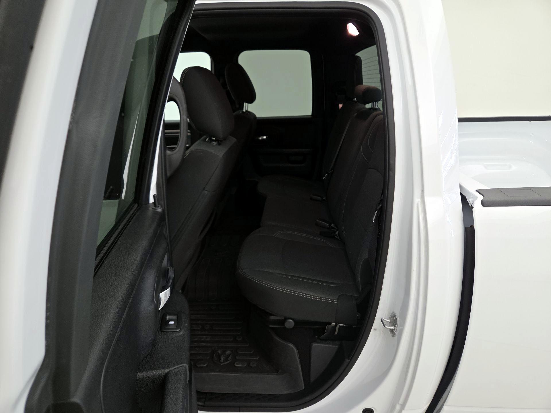 Thumbnail: 2022 RAM 1500 Classic - 18