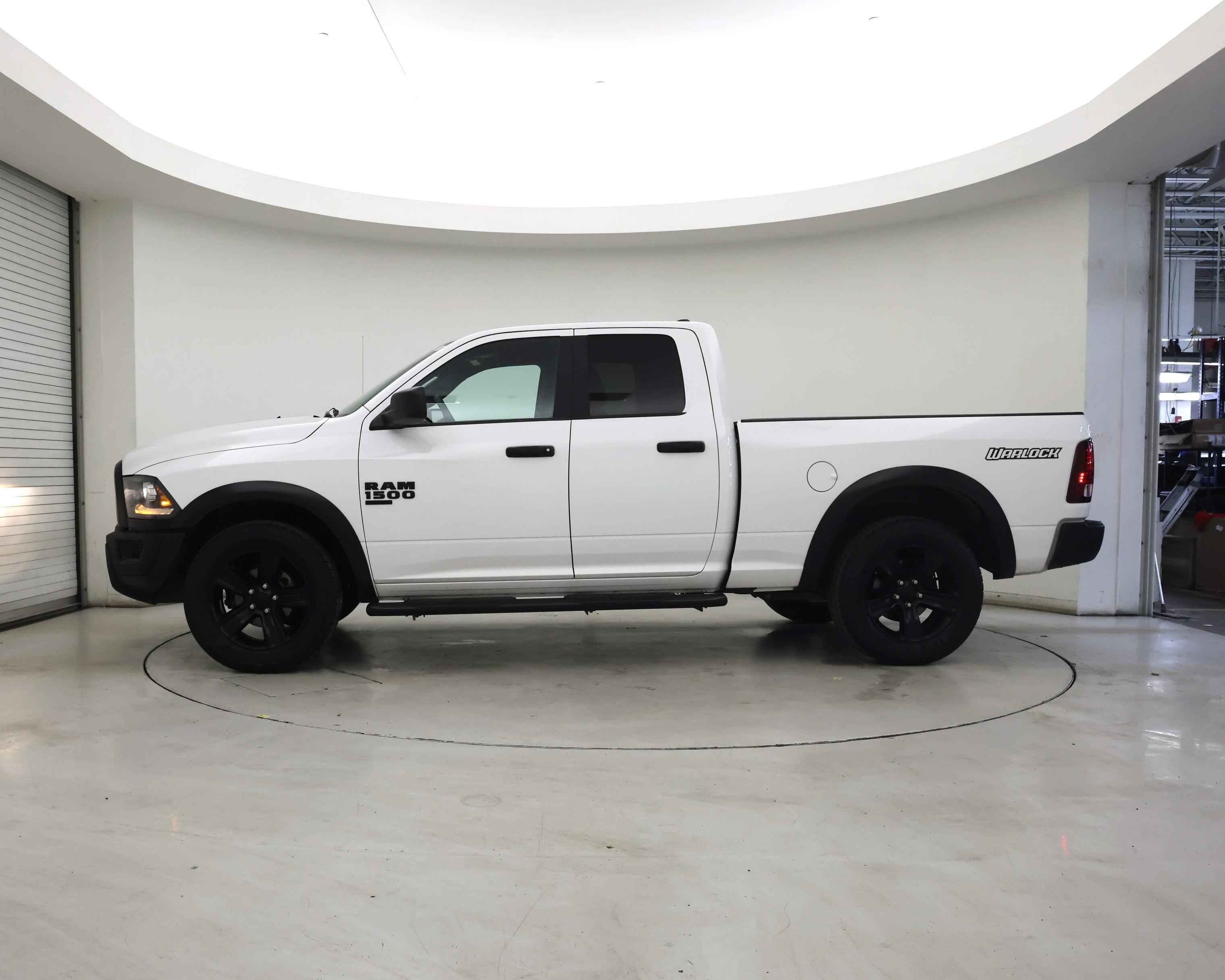 Thumbnail: 2022 RAM 1500 Classic - 3