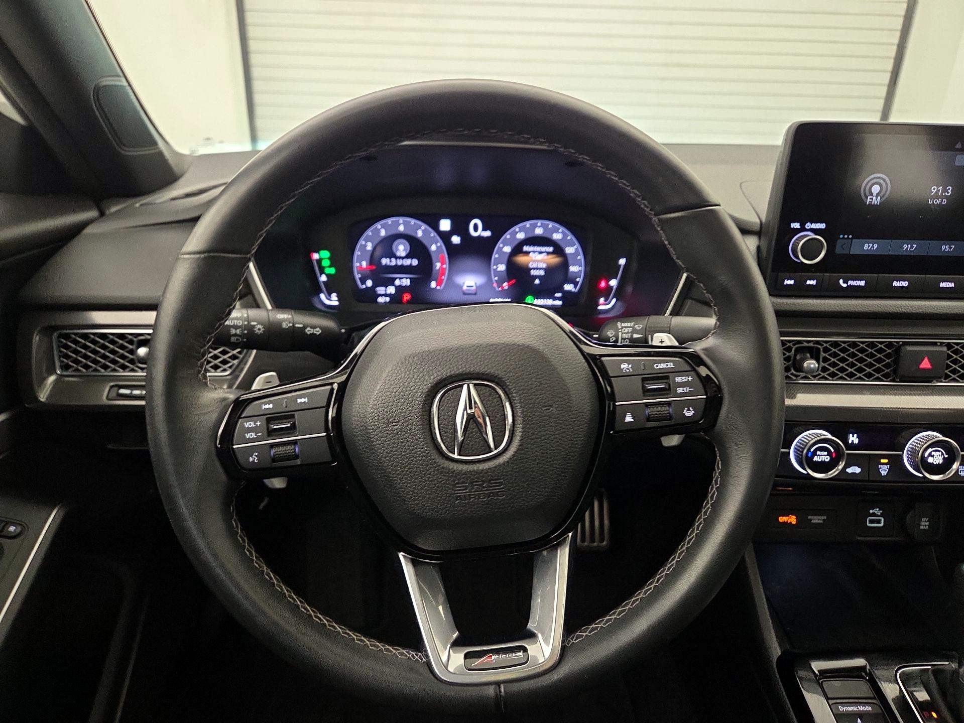 Thumbnail: 2023 Acura Integra - 10