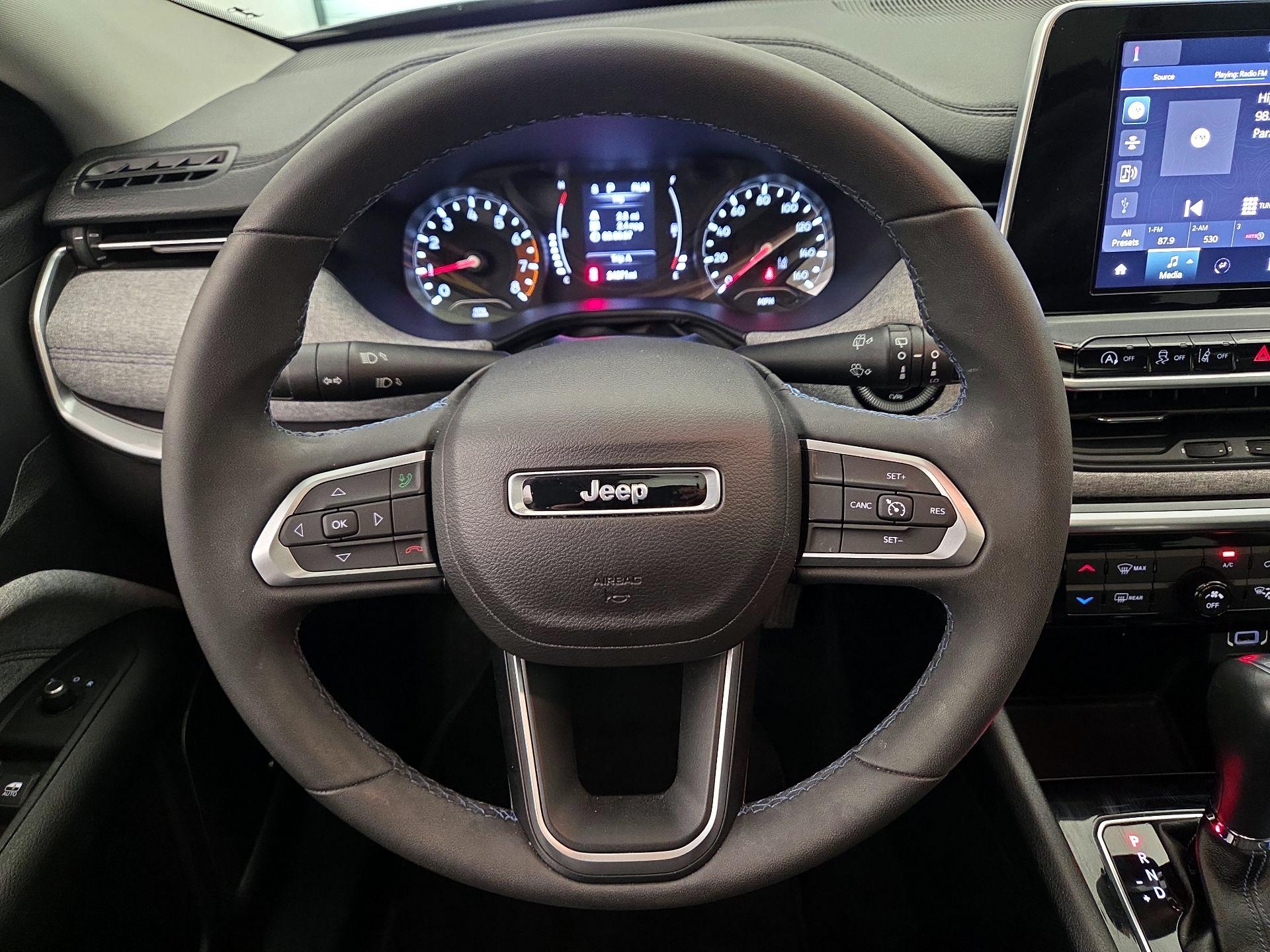 Thumbnail: 2022 Jeep Compass - 10