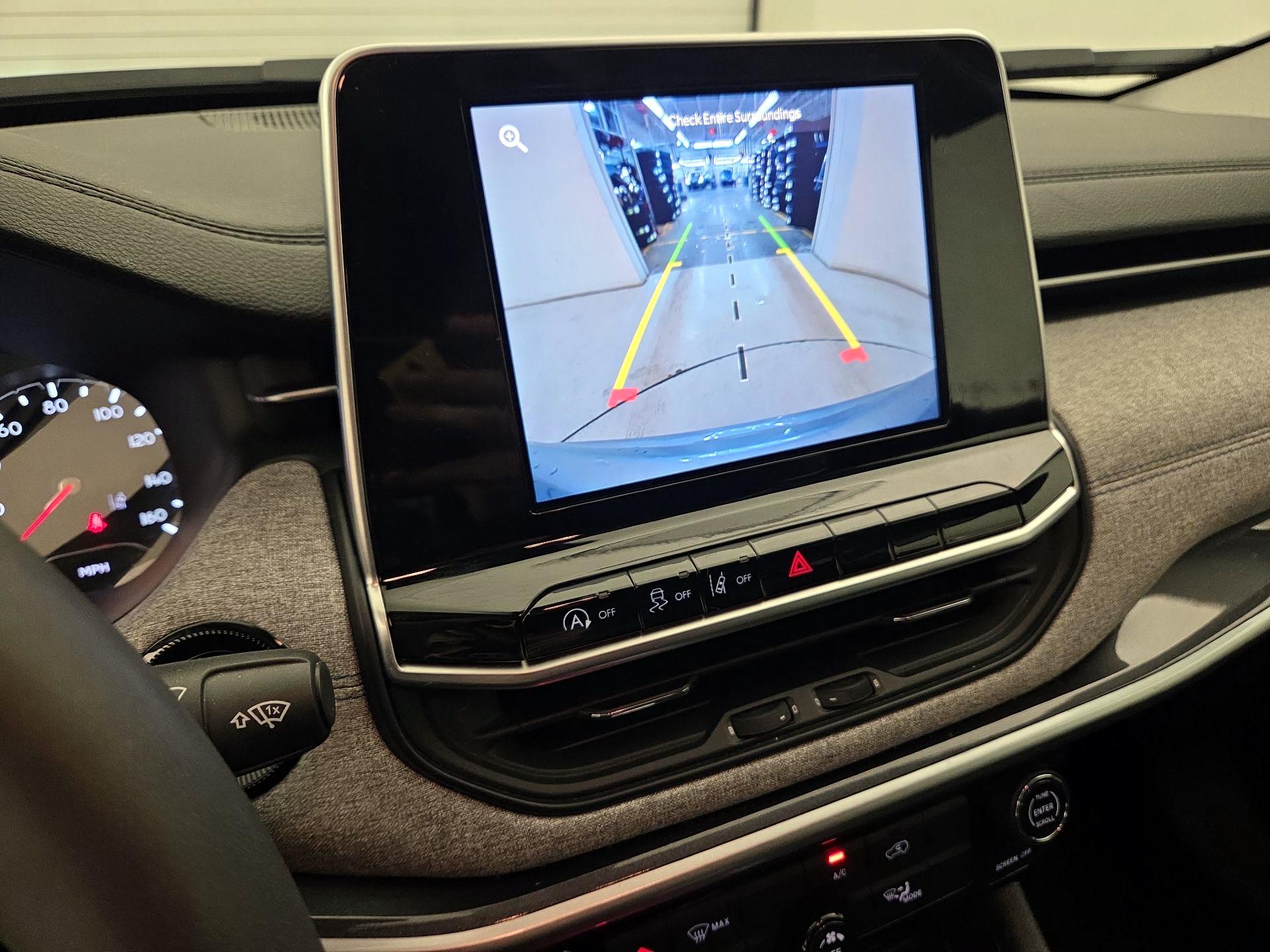 Thumbnail: 2022 Jeep Compass - 14