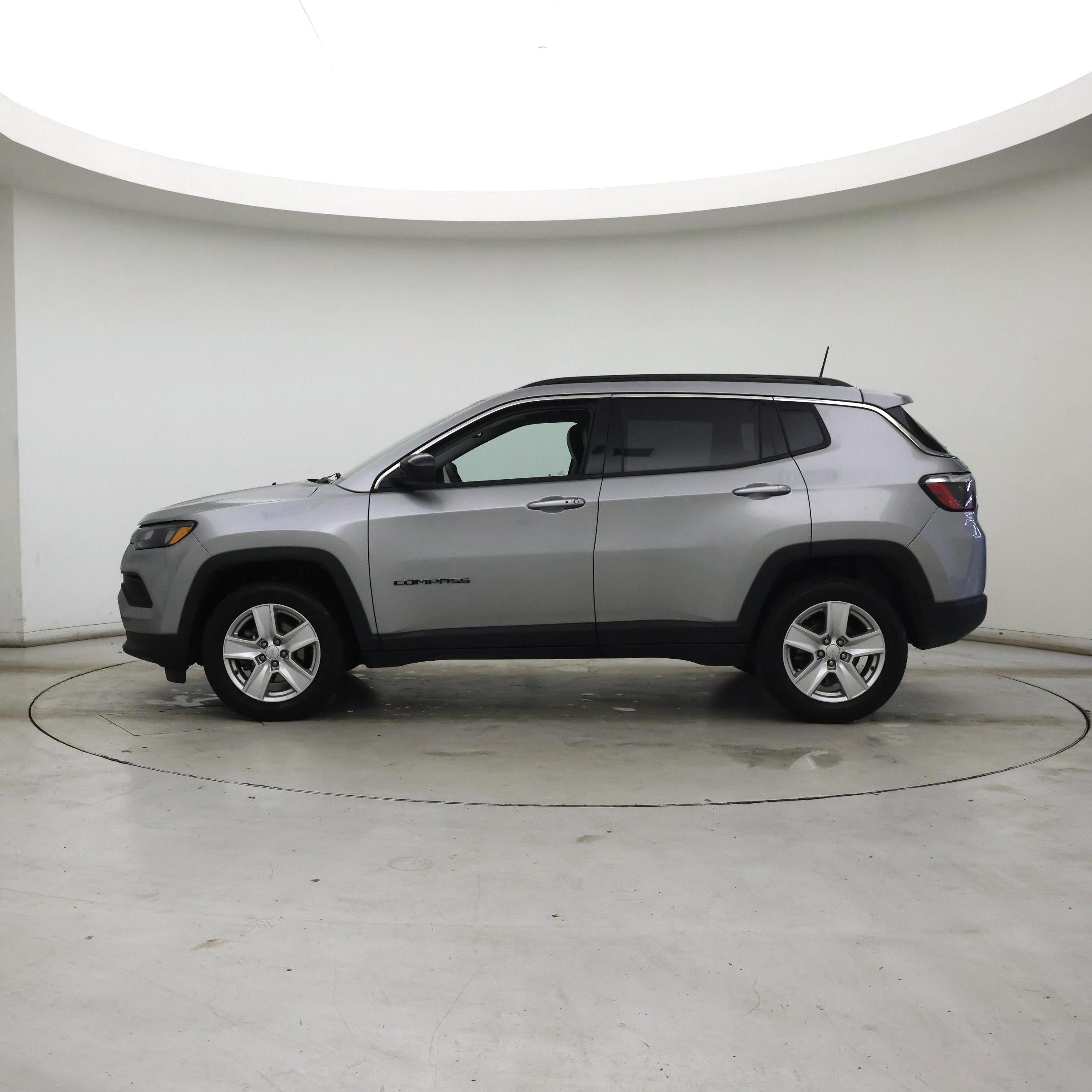 Thumbnail: 2022 Jeep Compass - 3