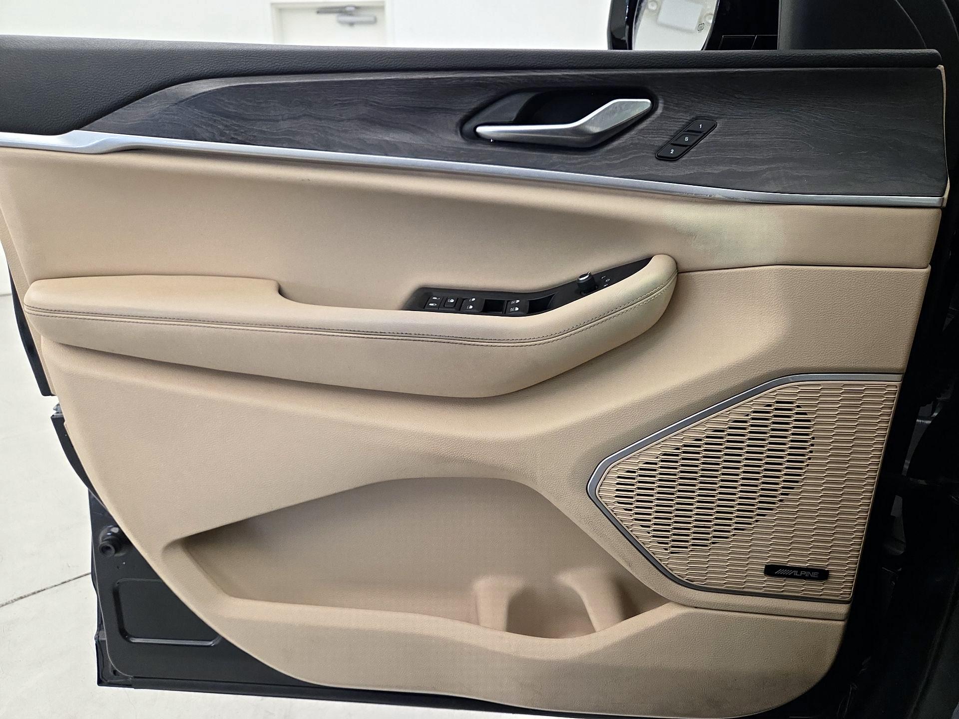 Thumbnail: 2022 Jeep Grand Cherokee L - 12